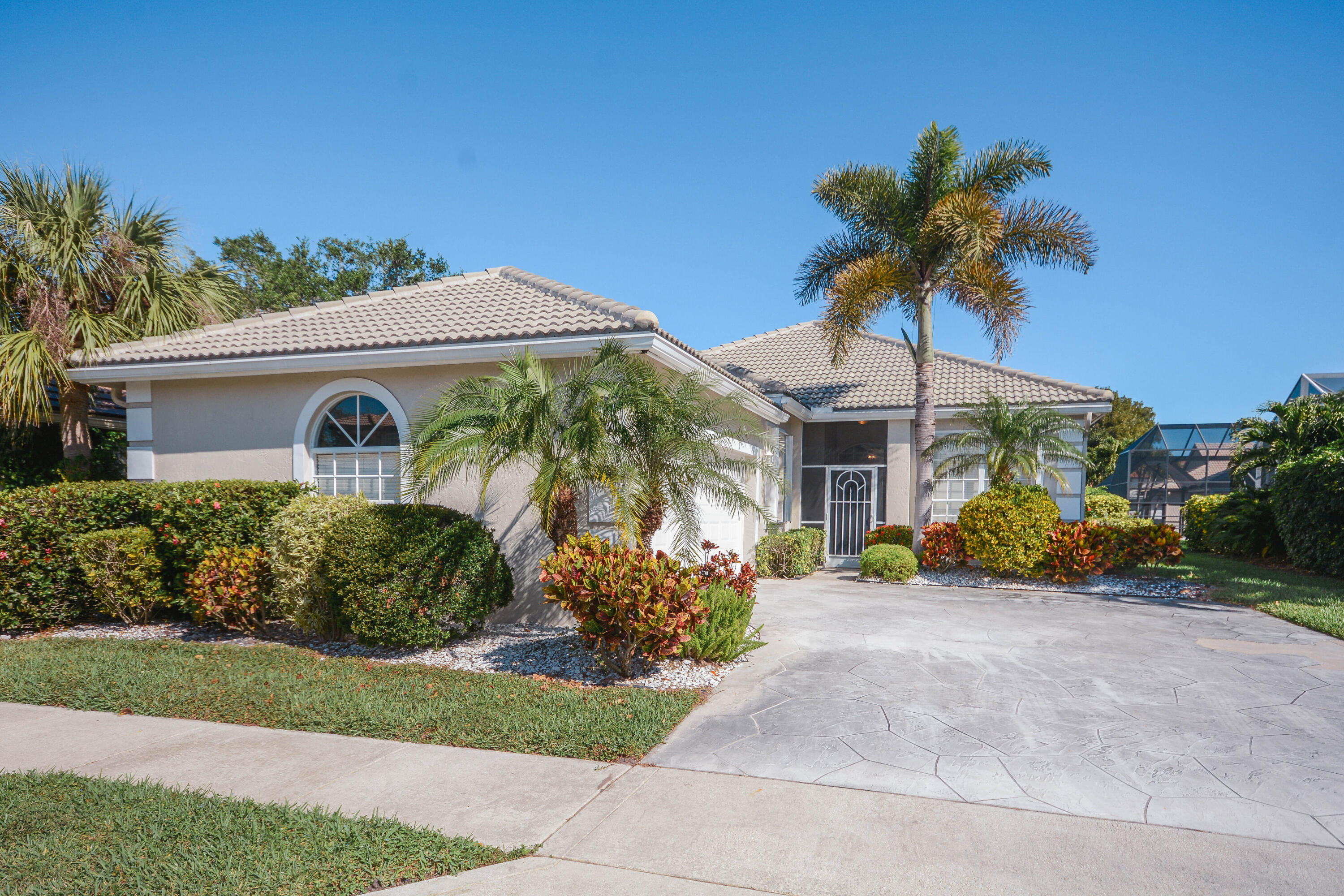 7745 Edinburough Lane