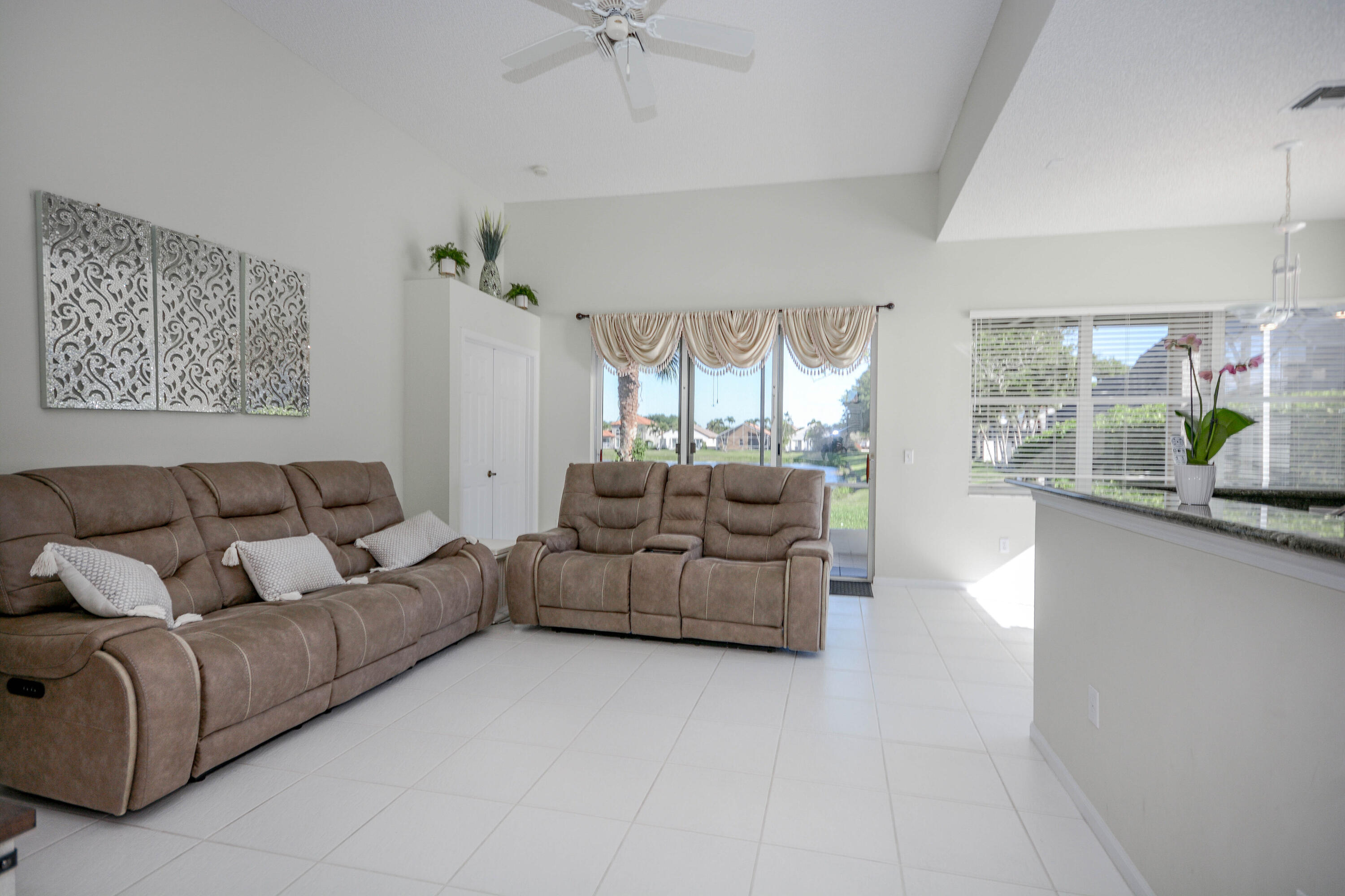 7745 Edinburough Lane