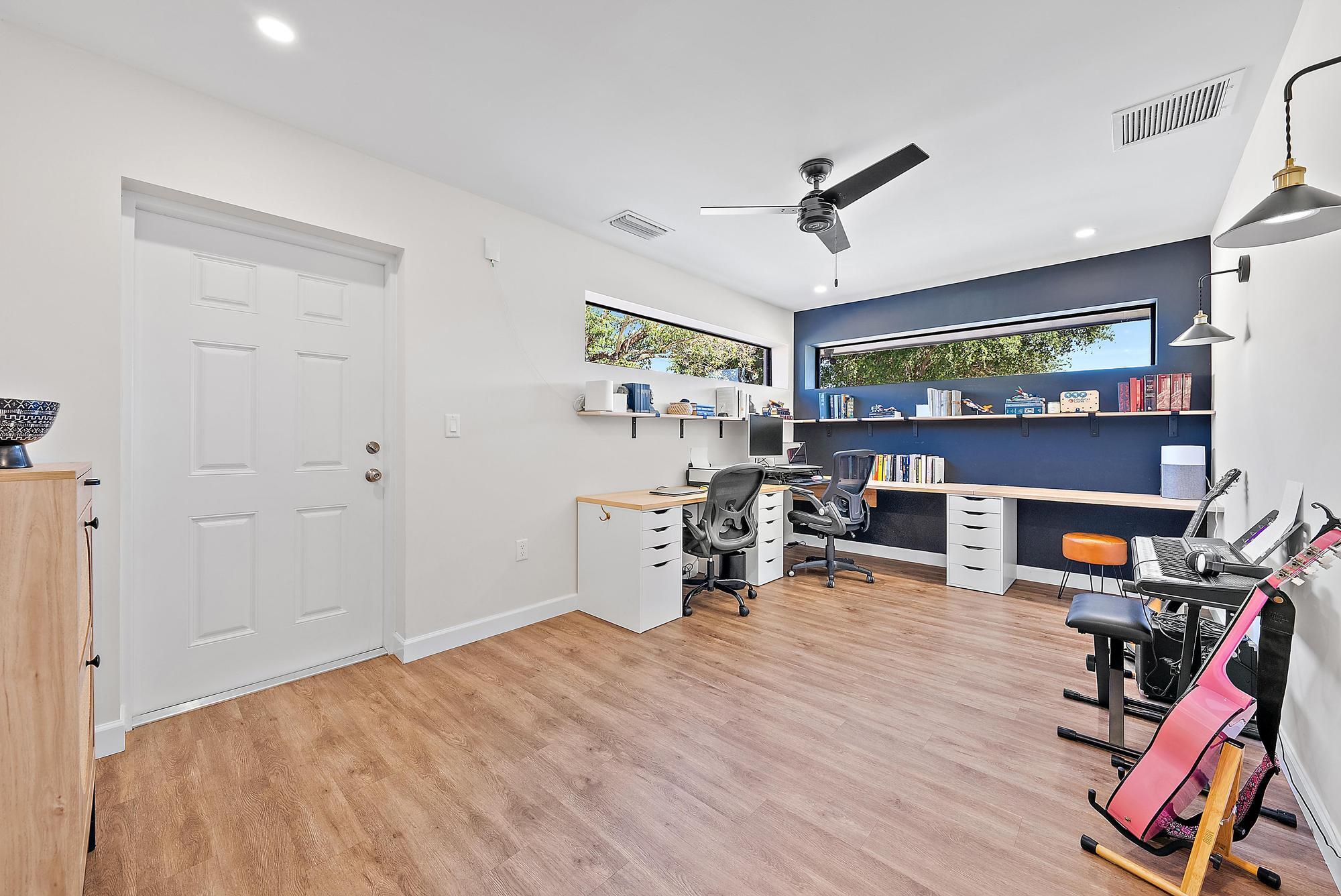 925 Lighthouse Drive
