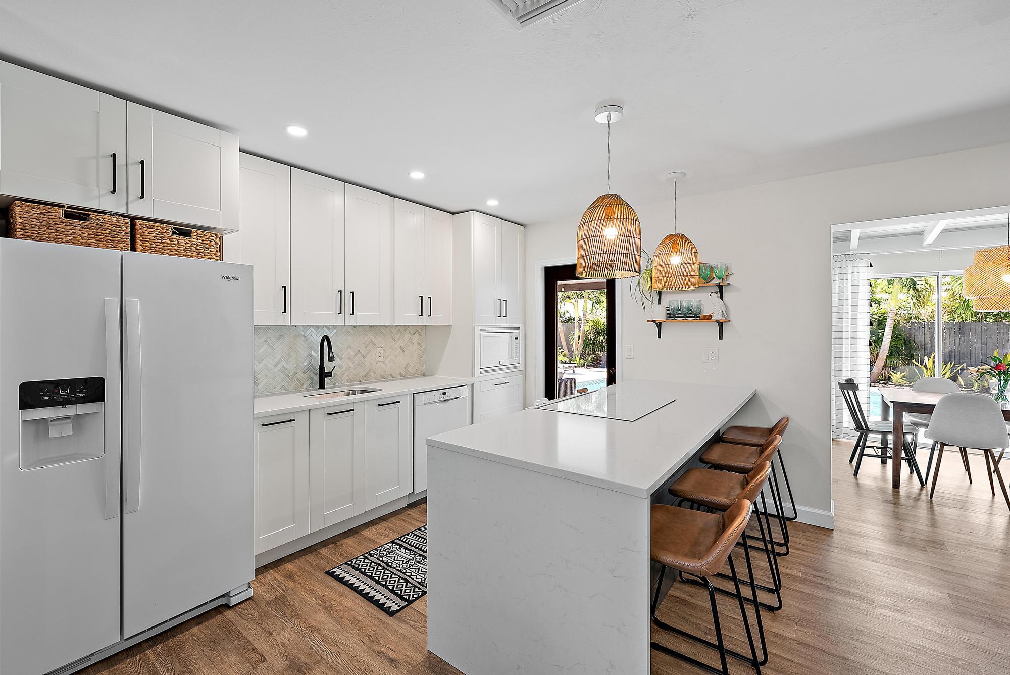 925 Lighthouse Drive