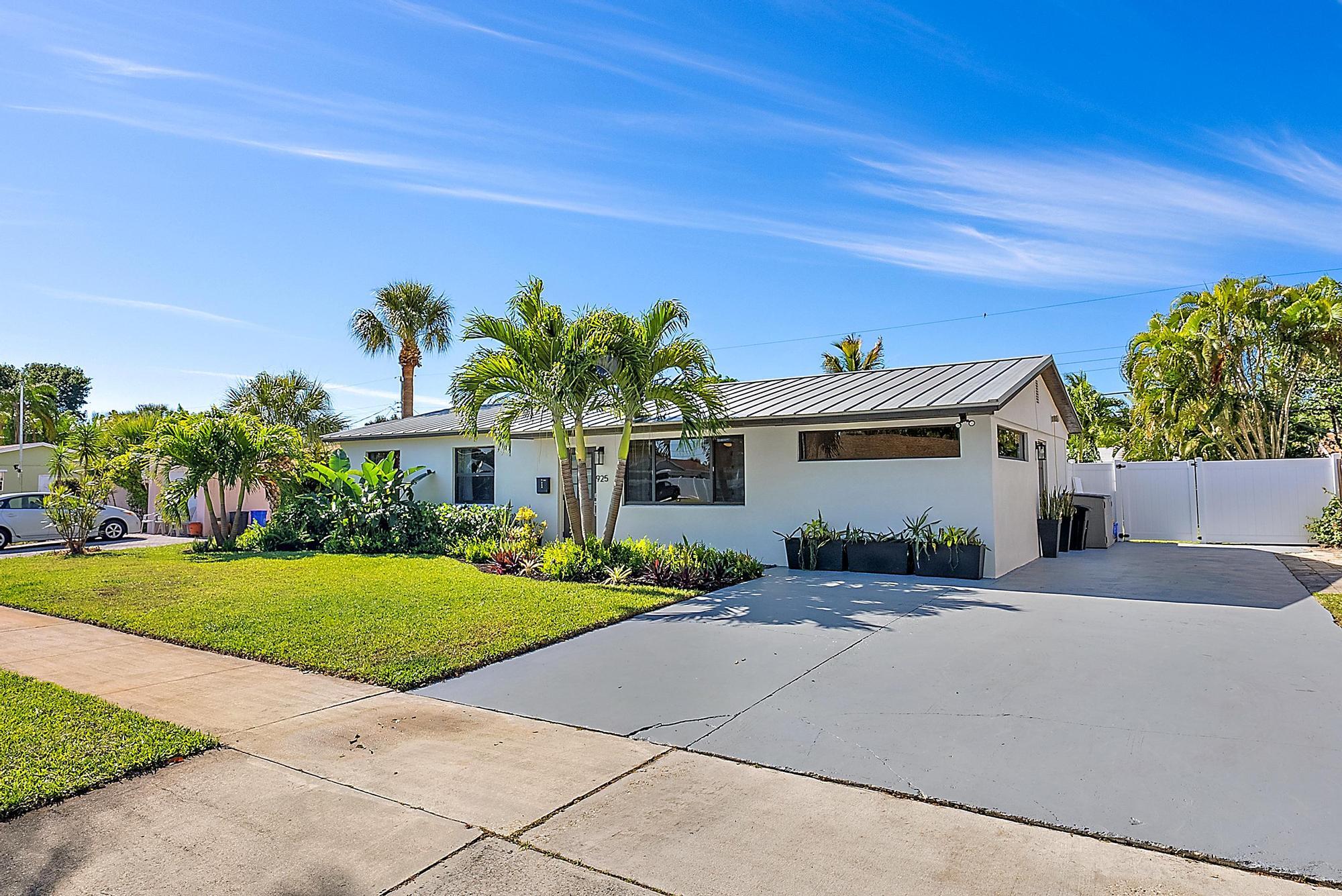 925 Lighthouse Drive