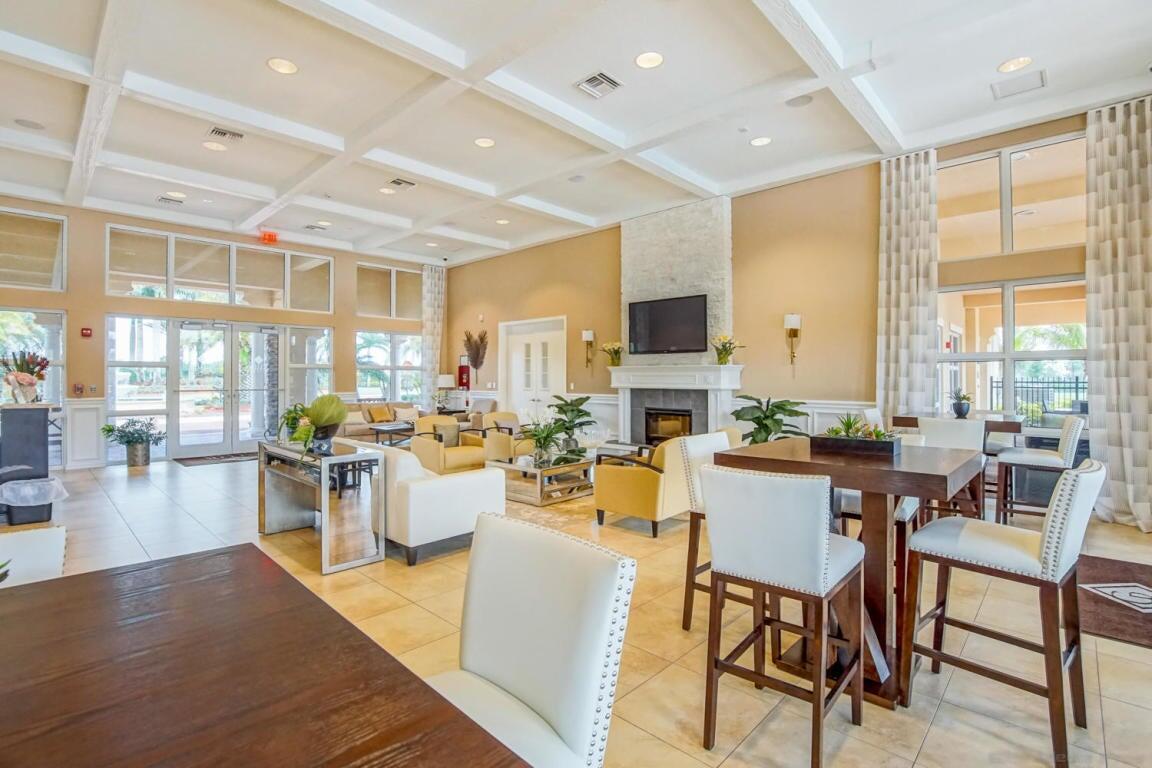 168 Rudder Cay Way