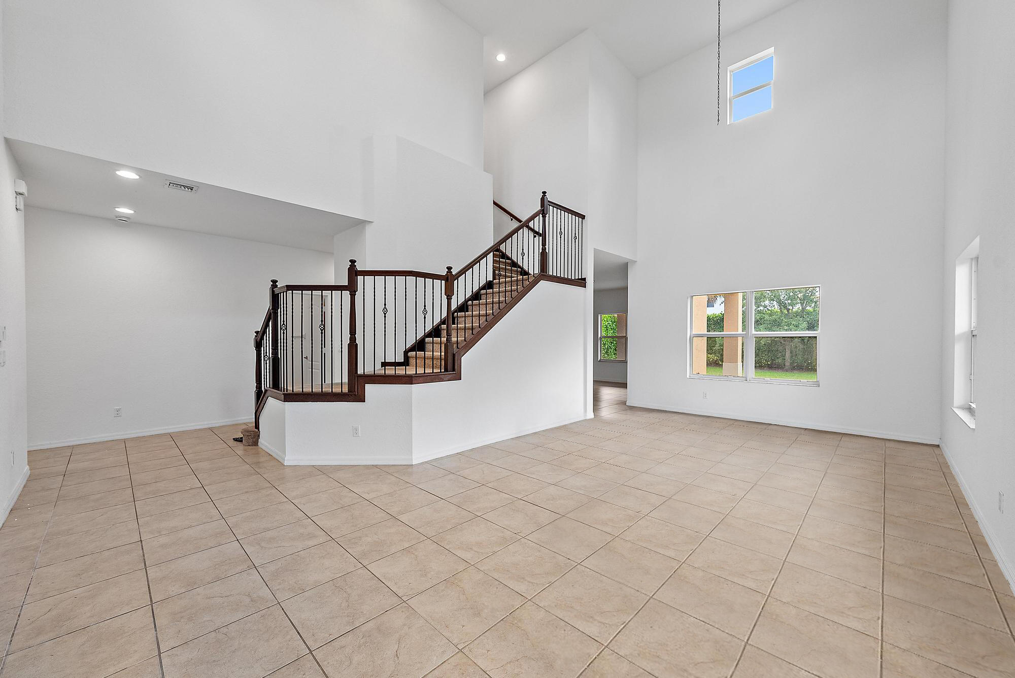 168 Rudder Cay Way