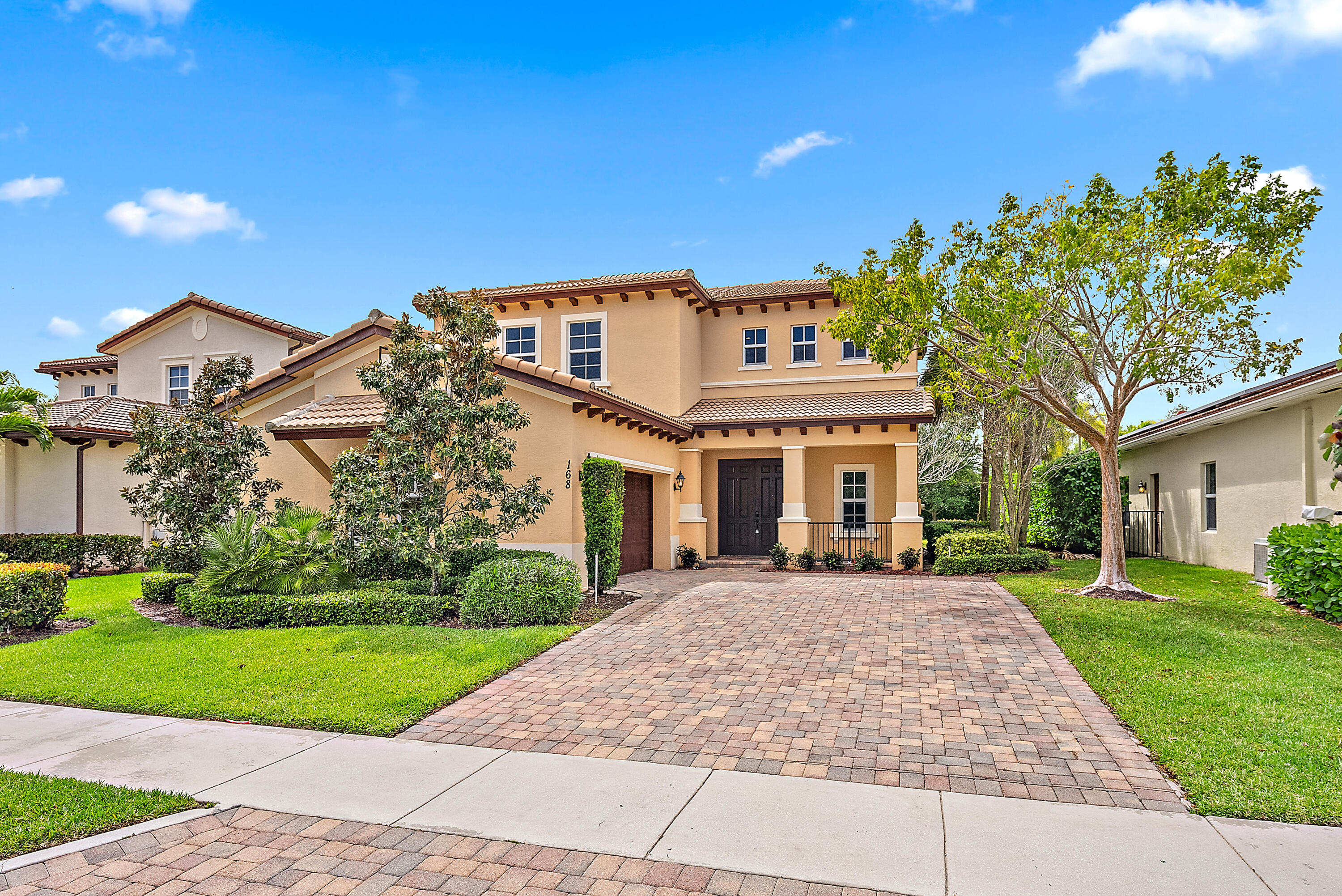 168 Rudder Cay Way