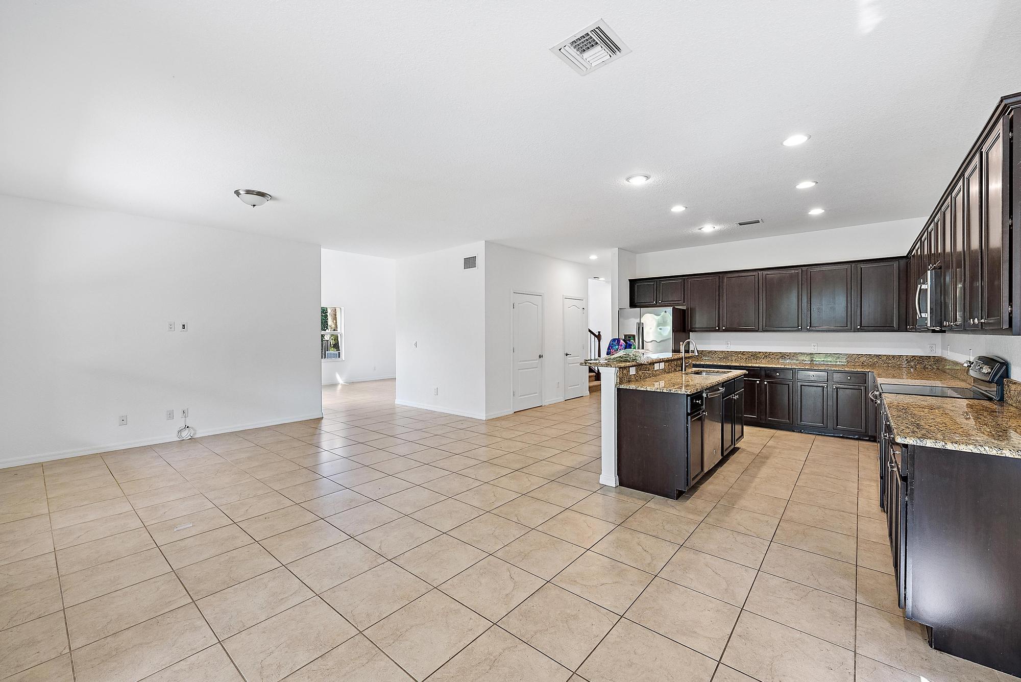 168 Rudder Cay Way