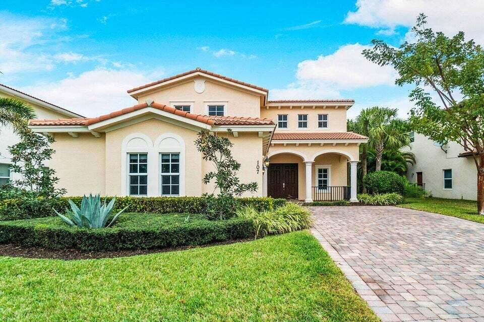 107 Chub Cay Way