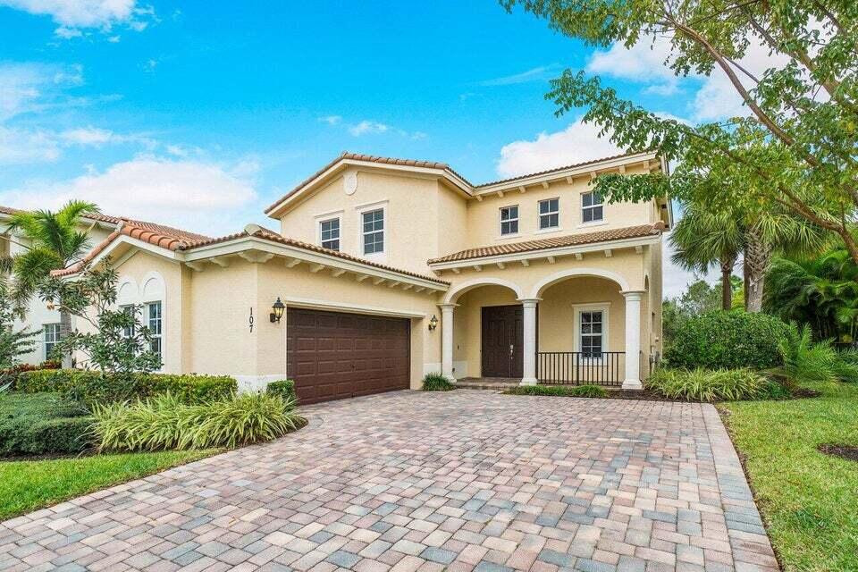 107 Chub Cay Way