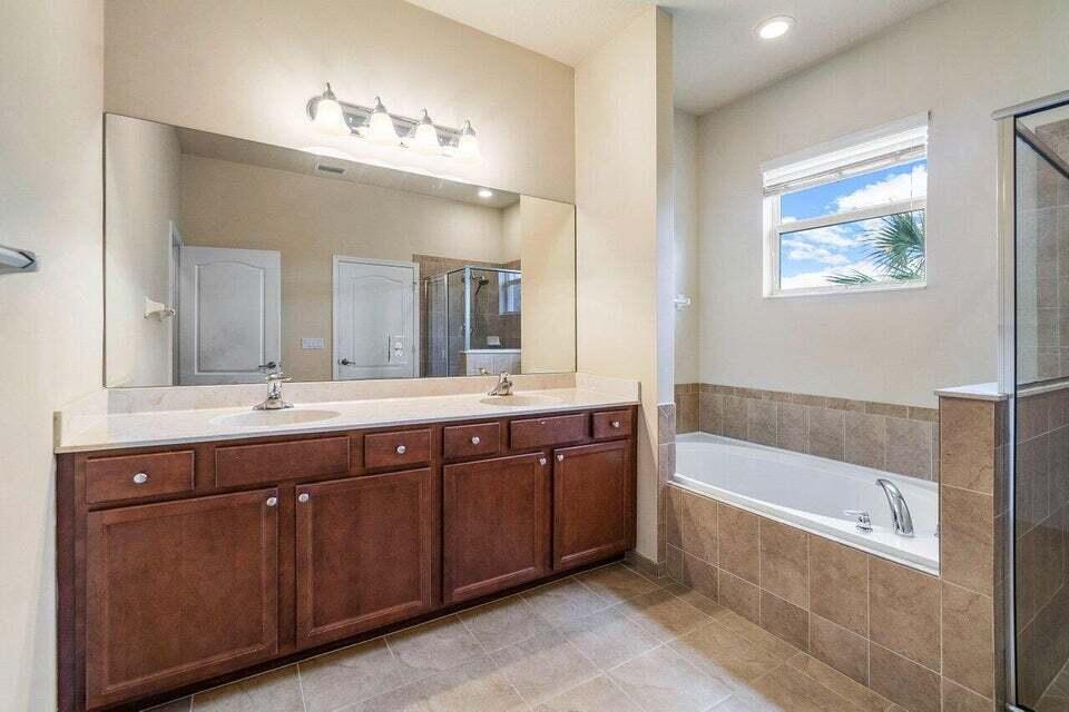 107 Chub Cay Way