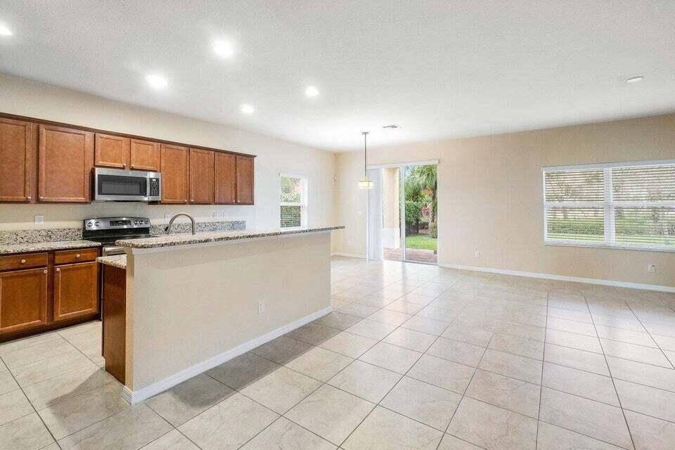 107 Chub Cay Way