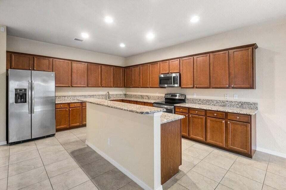 107 Chub Cay Way