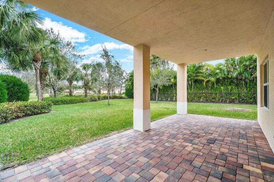 107 Chub Cay Way