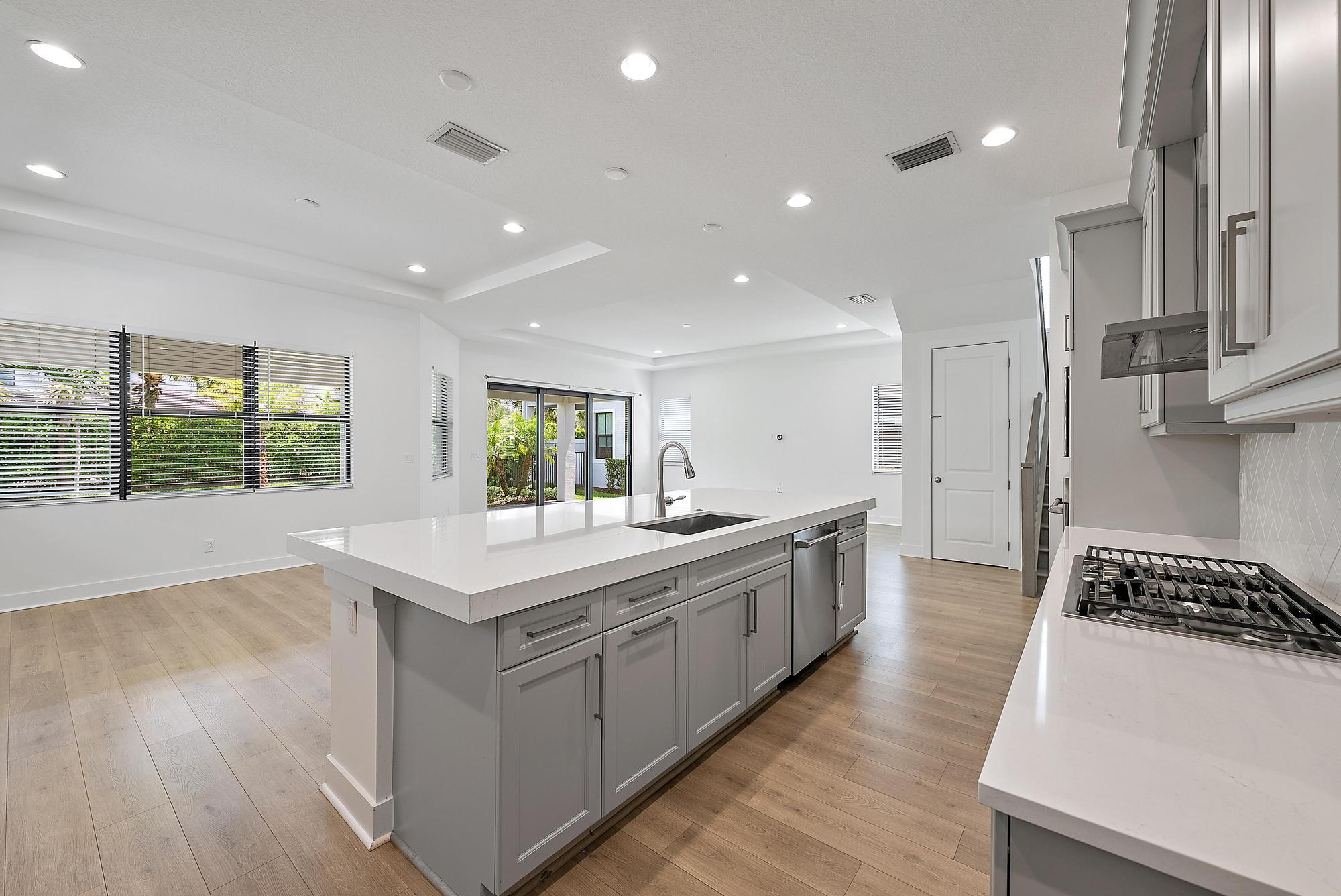5667 Delacroix Terrace