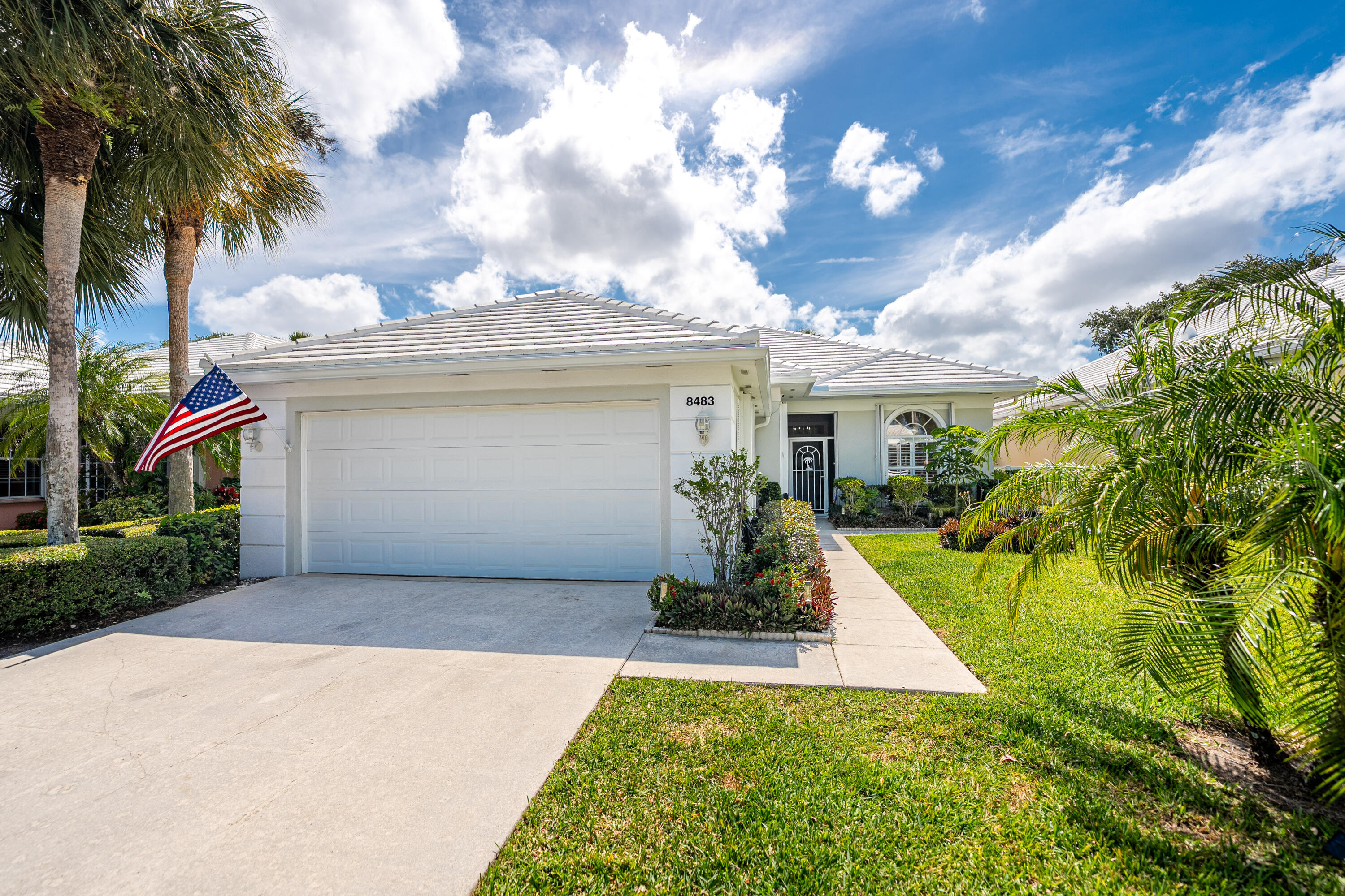 8483 Beaconhill Road