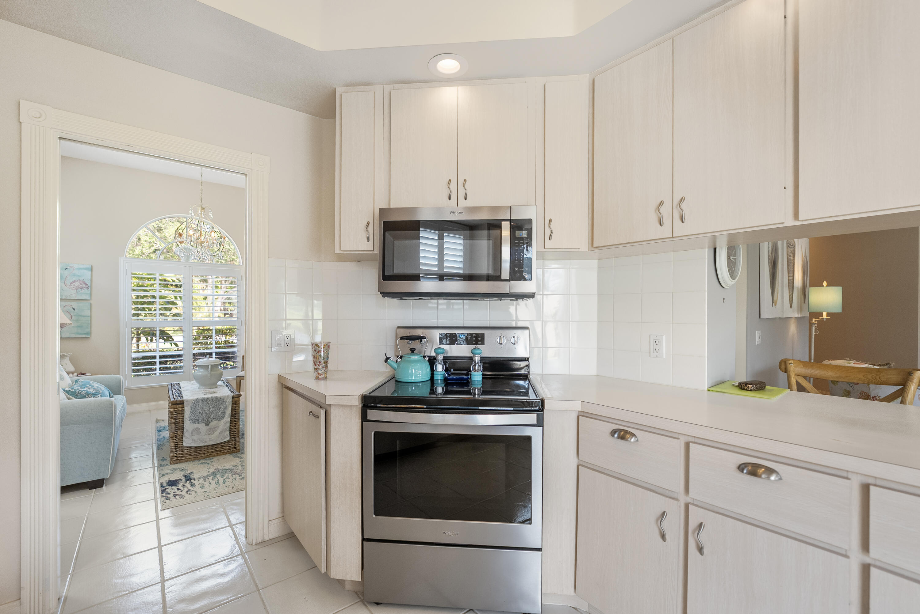 8483 Beaconhill Road