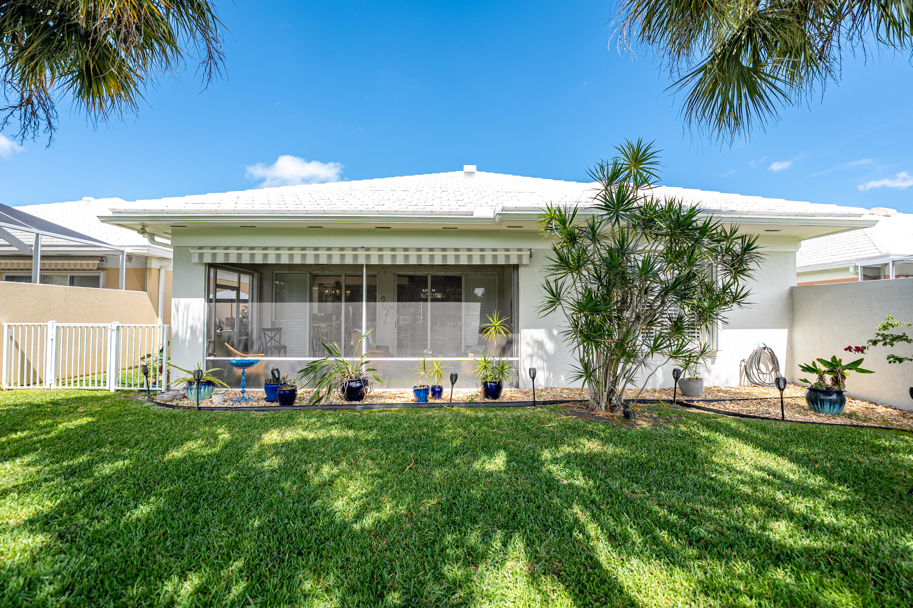 8483 Beaconhill Road