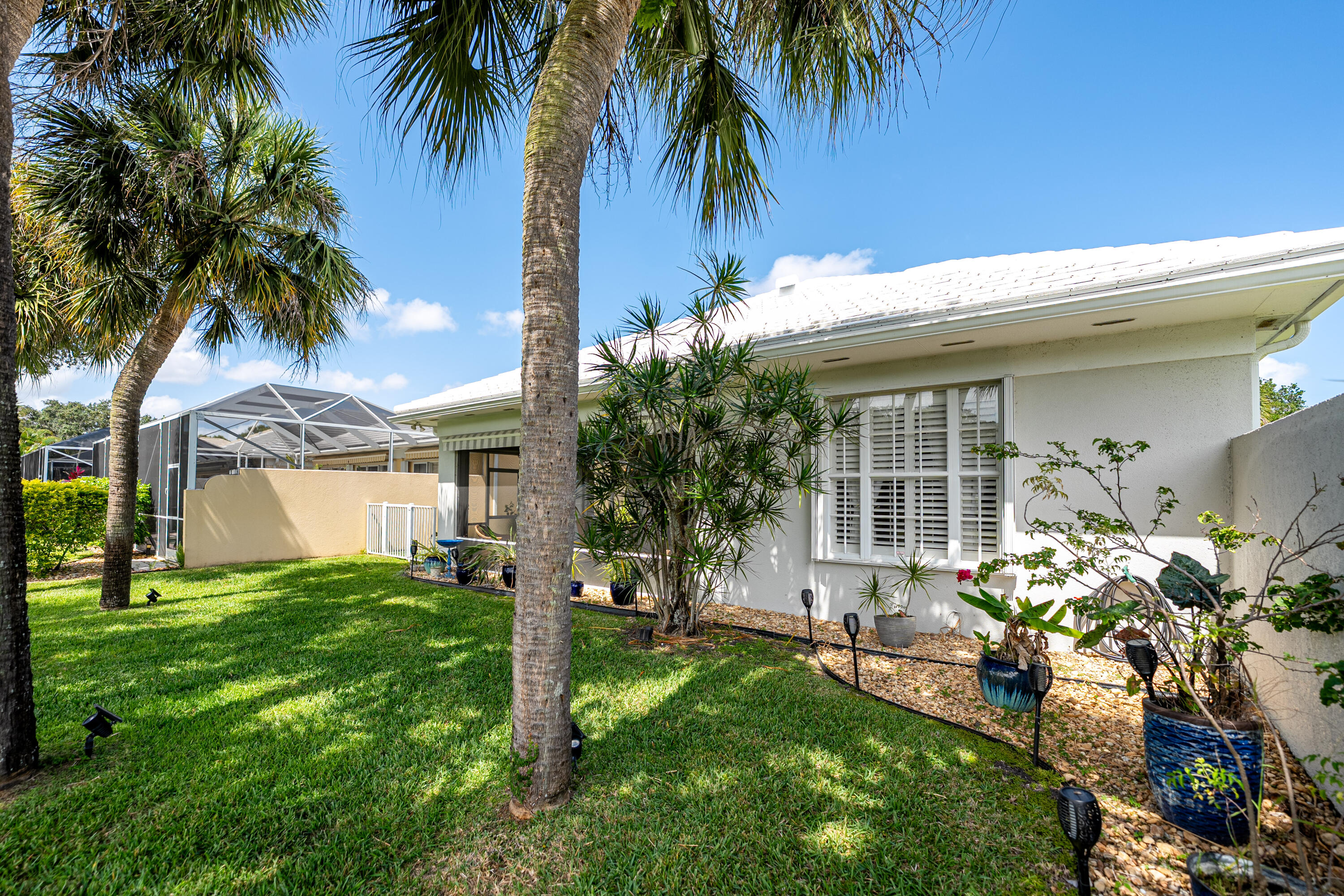 8483 Beaconhill Road