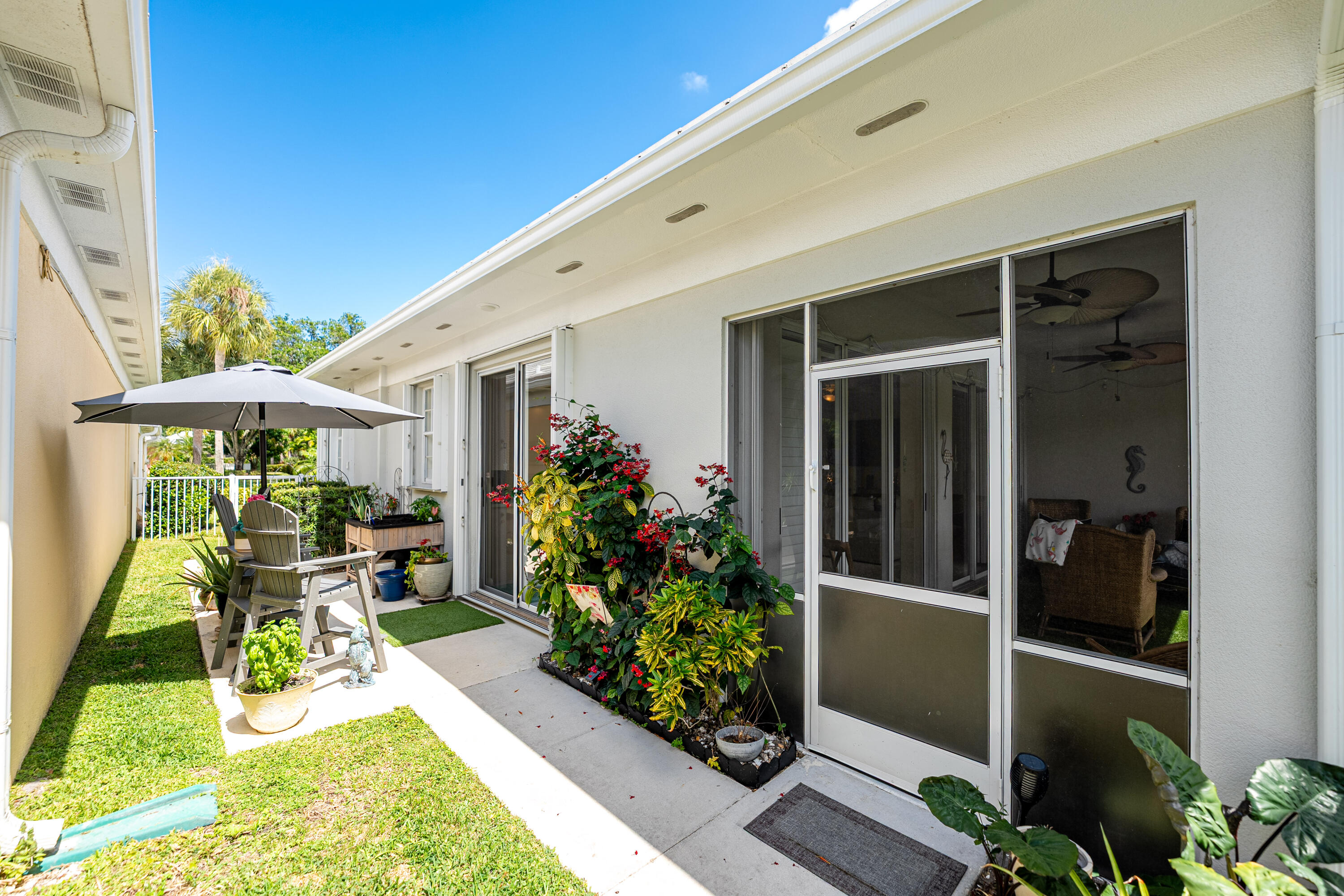 8483 Beaconhill Road