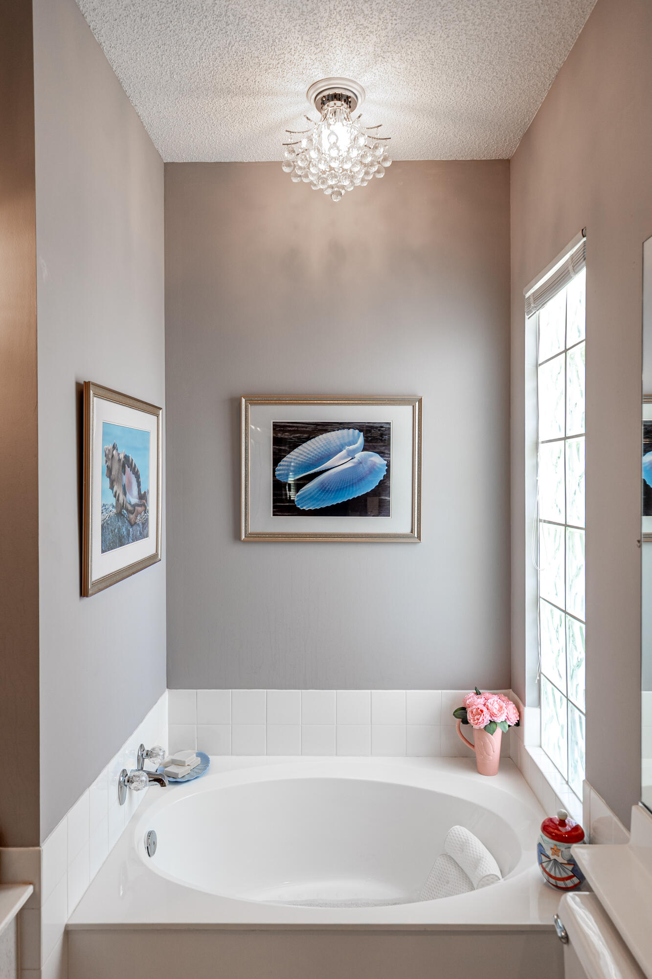 8483 Beaconhill Road