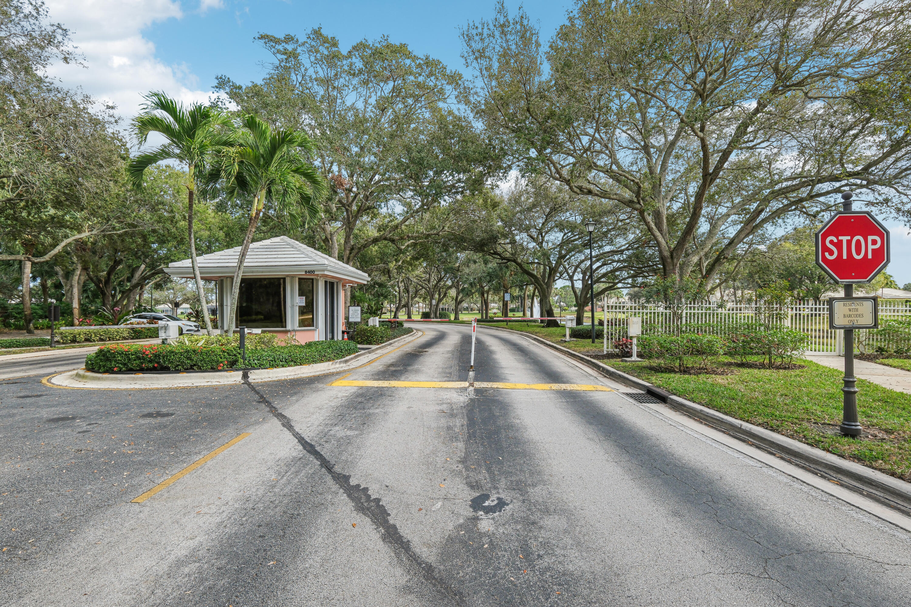 8483 Beaconhill Road