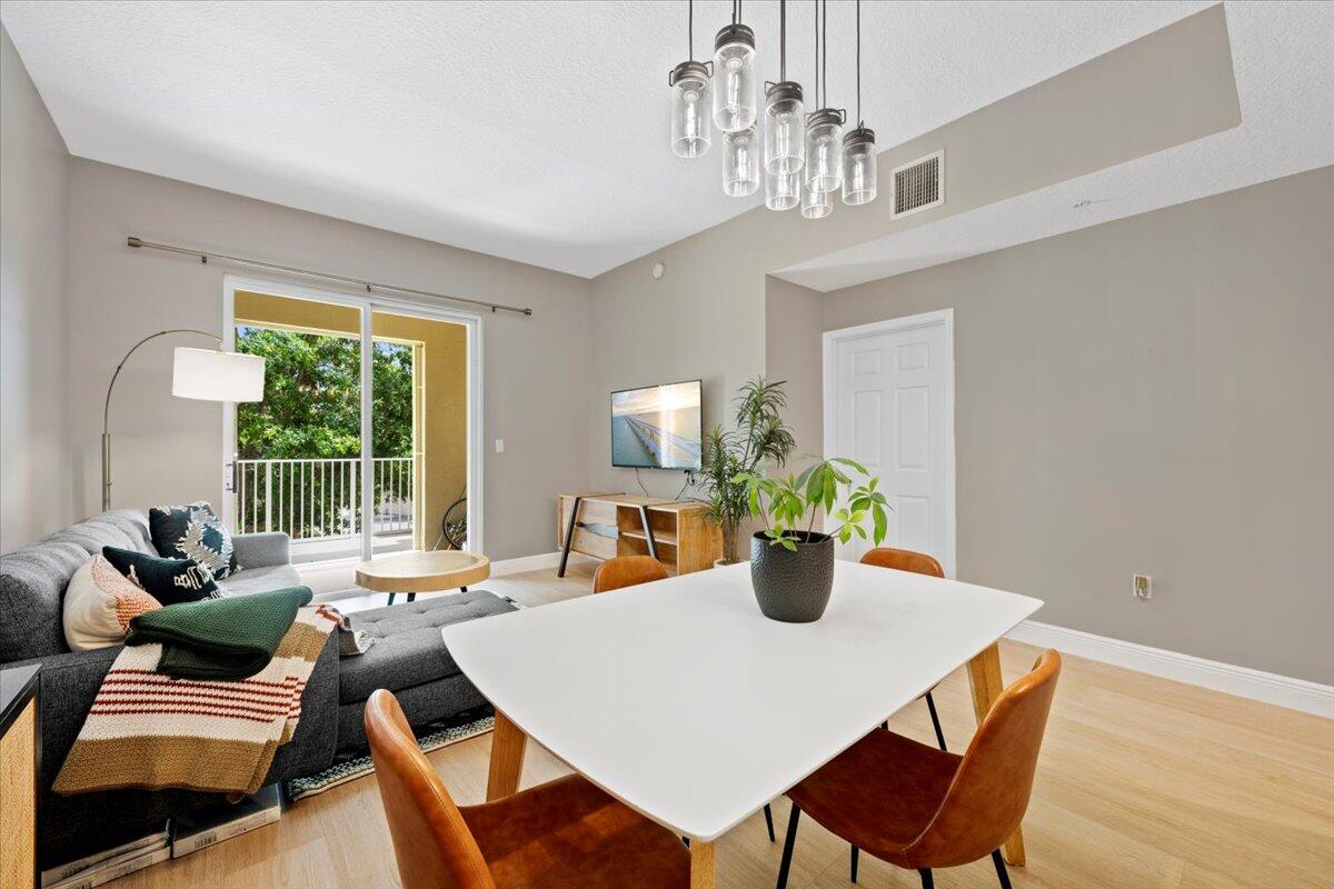 1155 Main Street 207