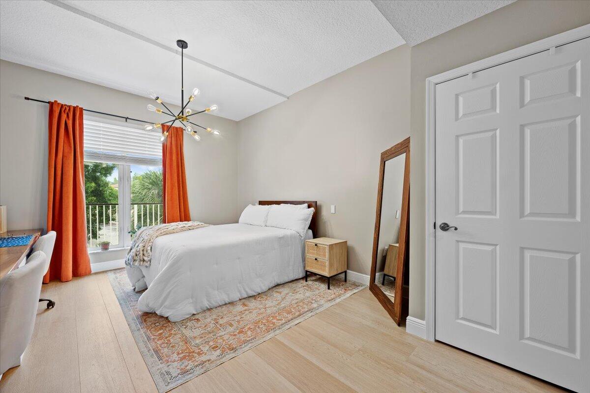 1155 Main Street 207