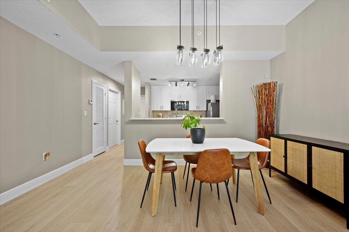 1155 Main Street 207