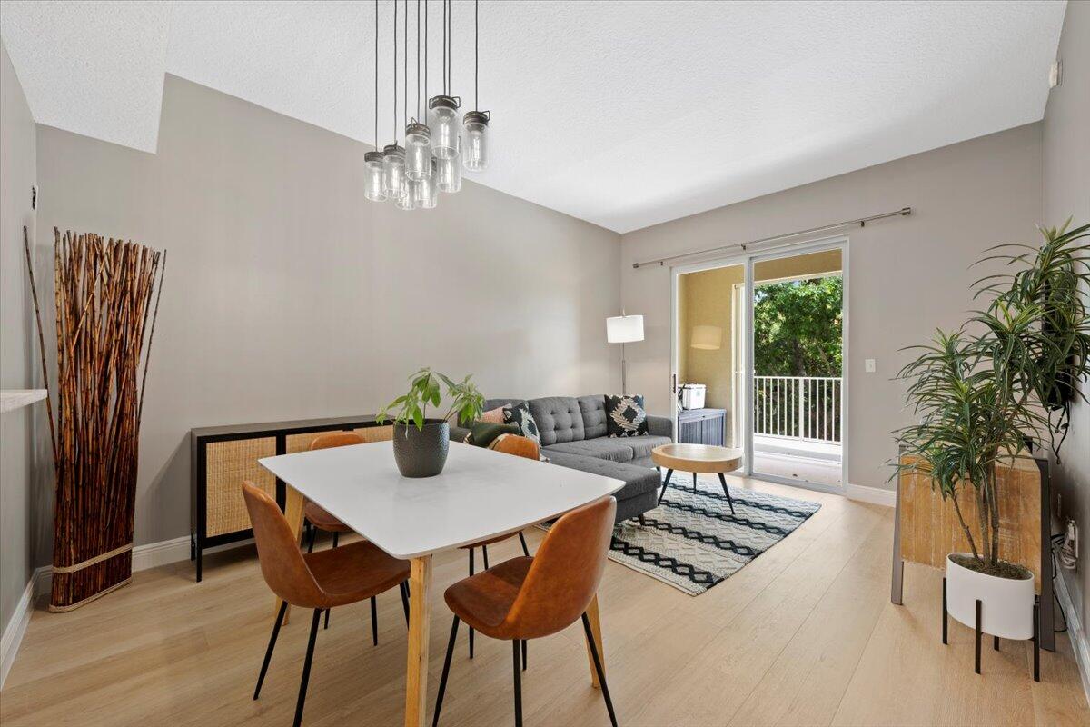 1155 Main Street 207