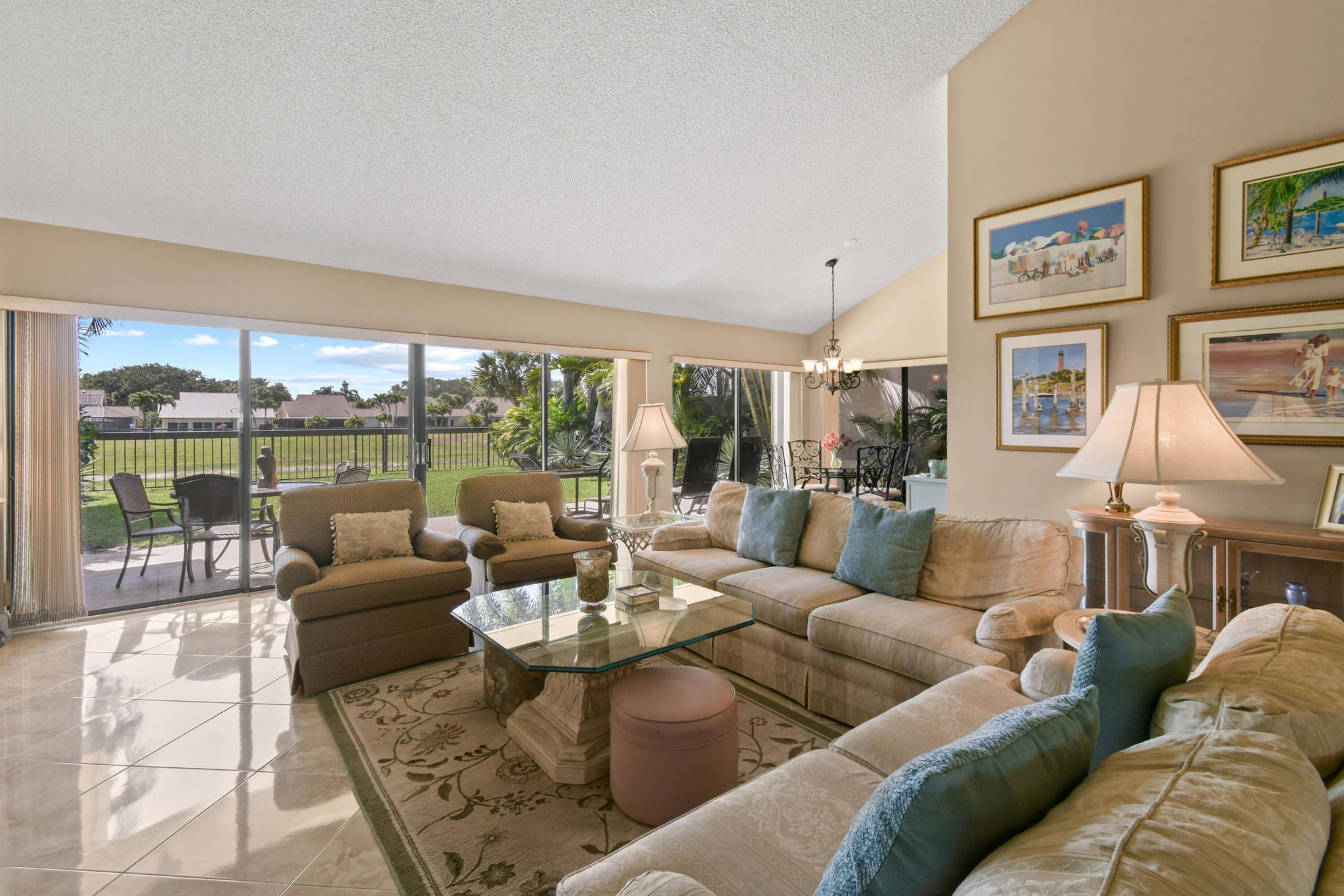 214 E River Park Drive E