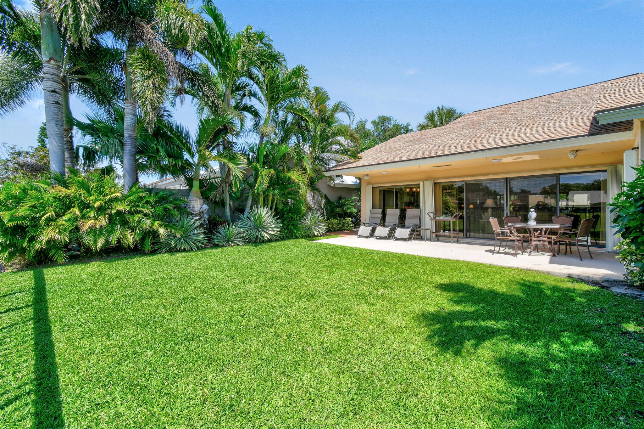 214 E River Park Drive E