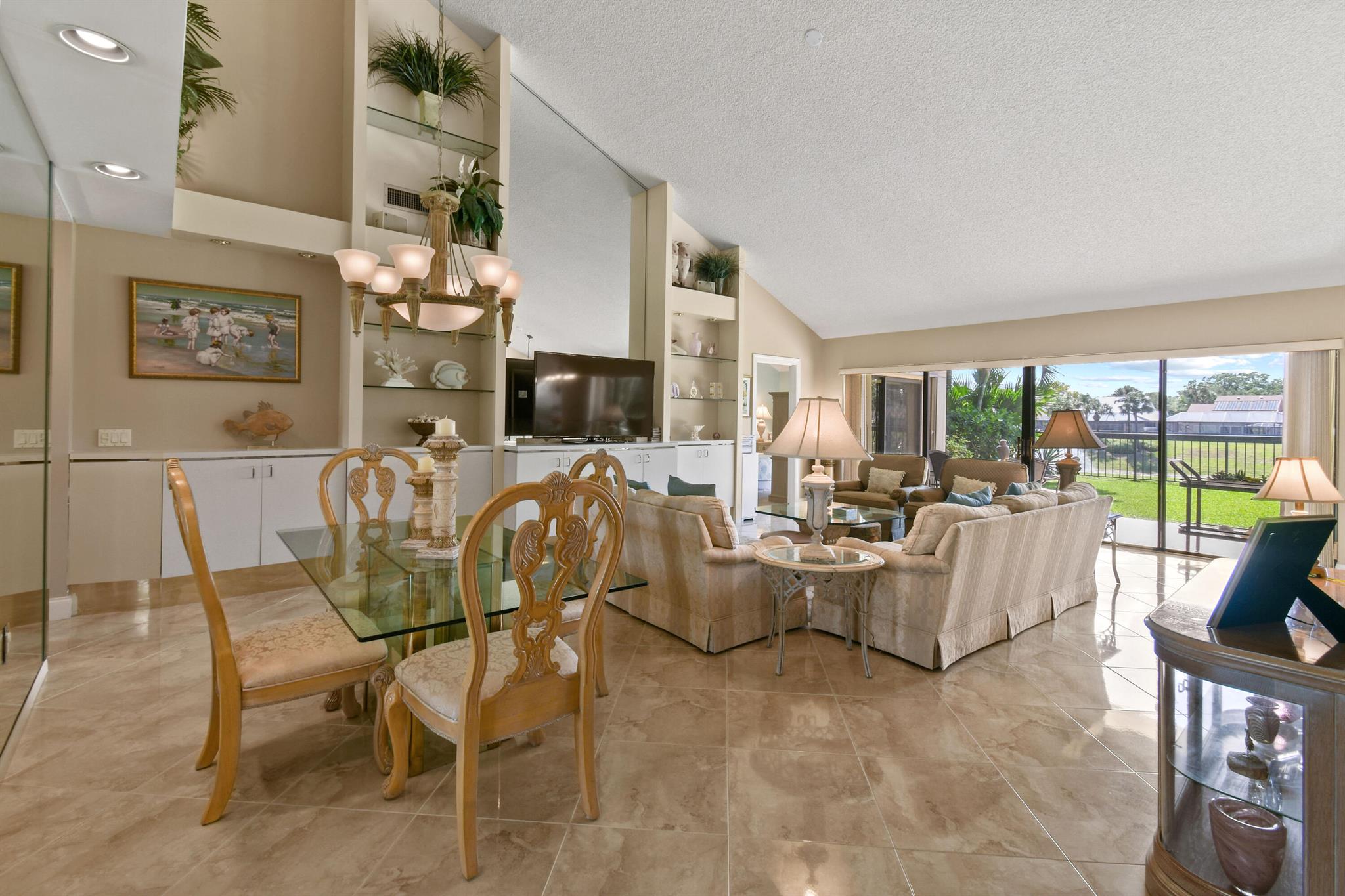 214 E River Park Drive E