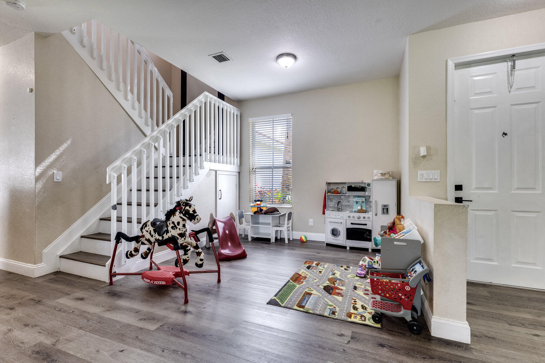 6578 Spring Meadow Drive