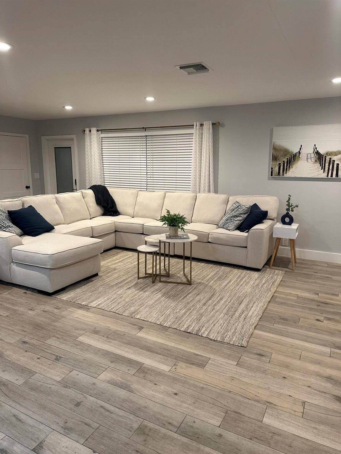 5111 NE 27th Terrace NE