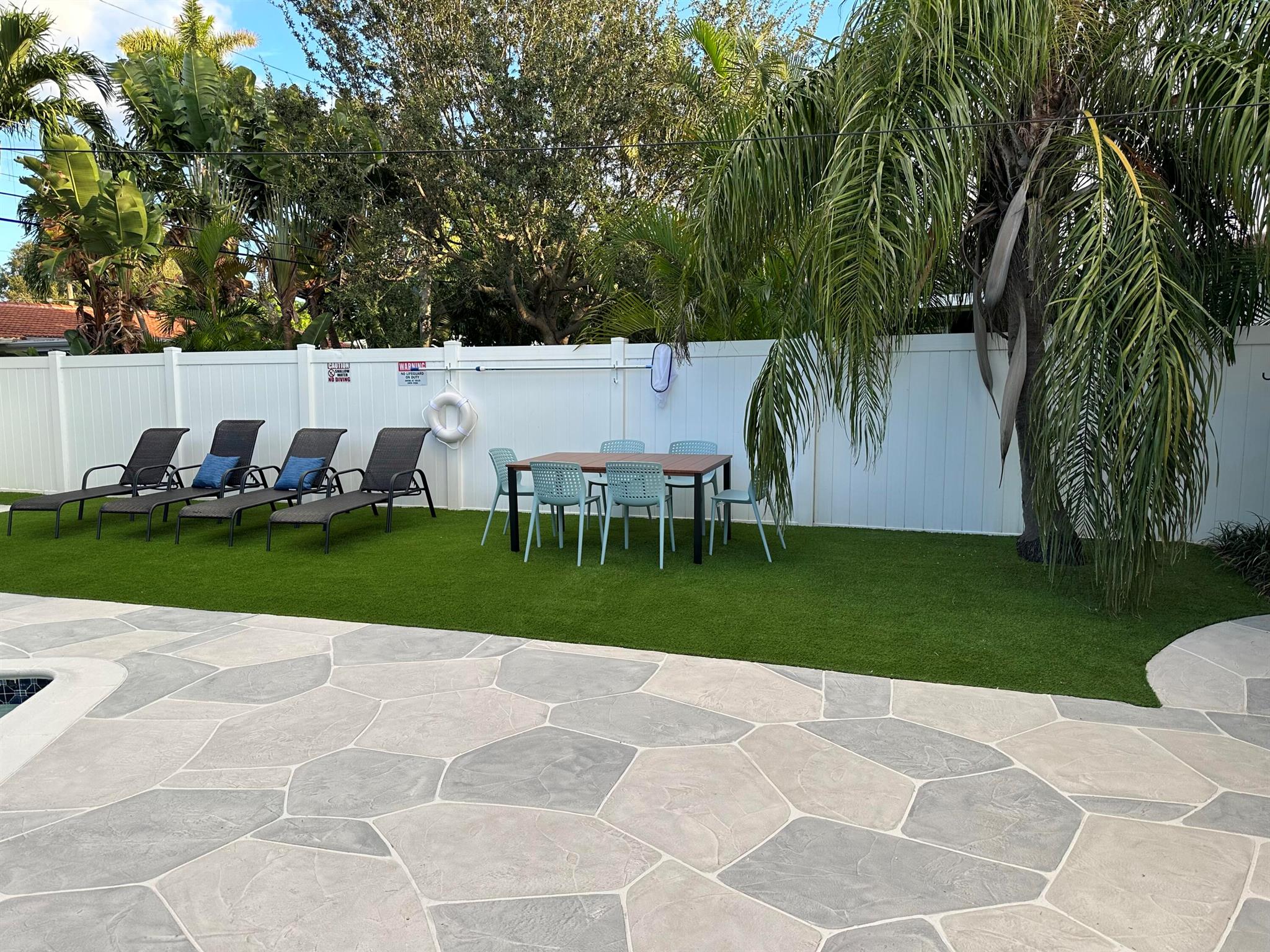 5111 NE 27th Terrace NE