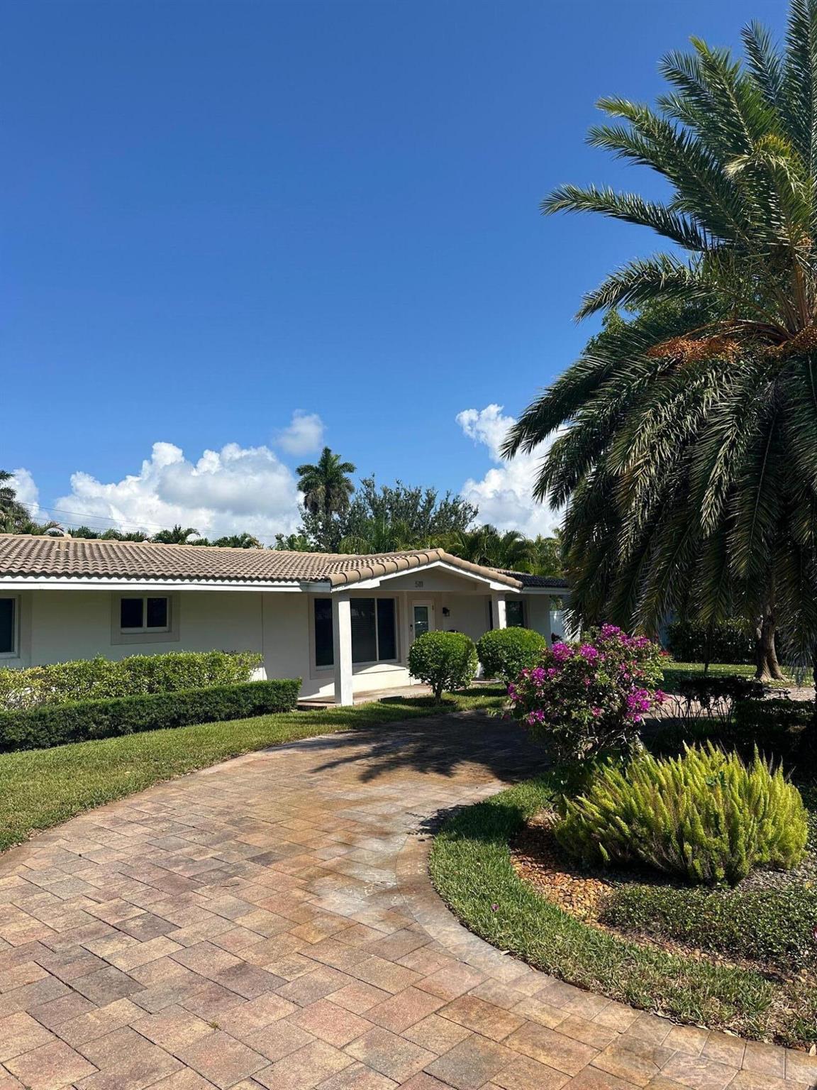 5111 NE 27th Terrace NE