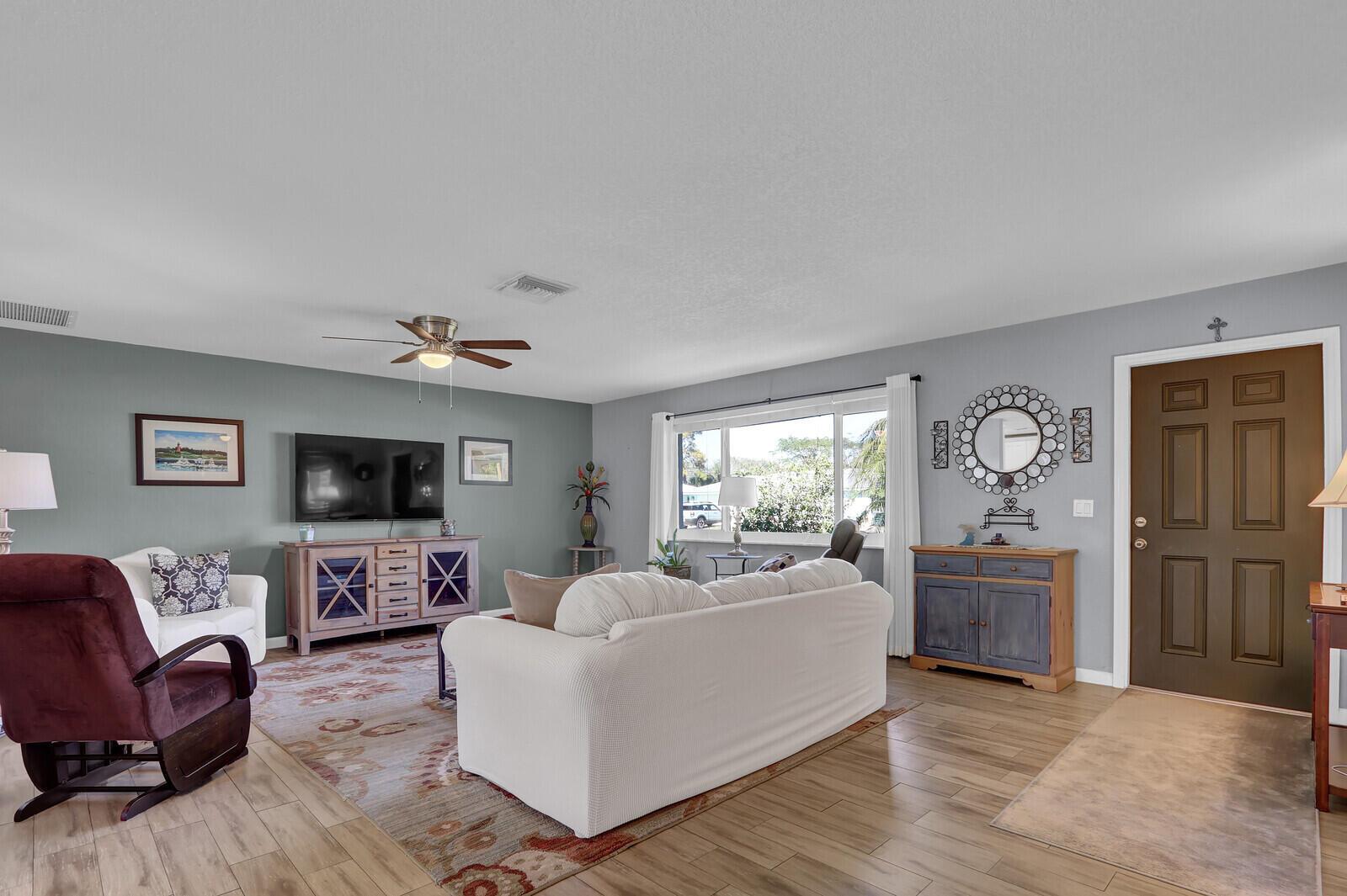 372 Franklin Road