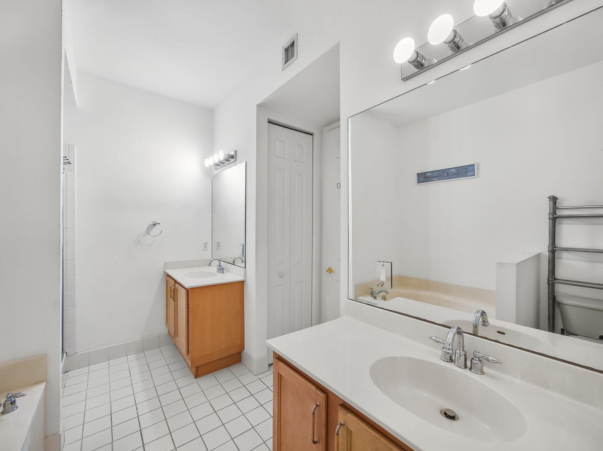 10520 SW Stephanie Way 2-202
