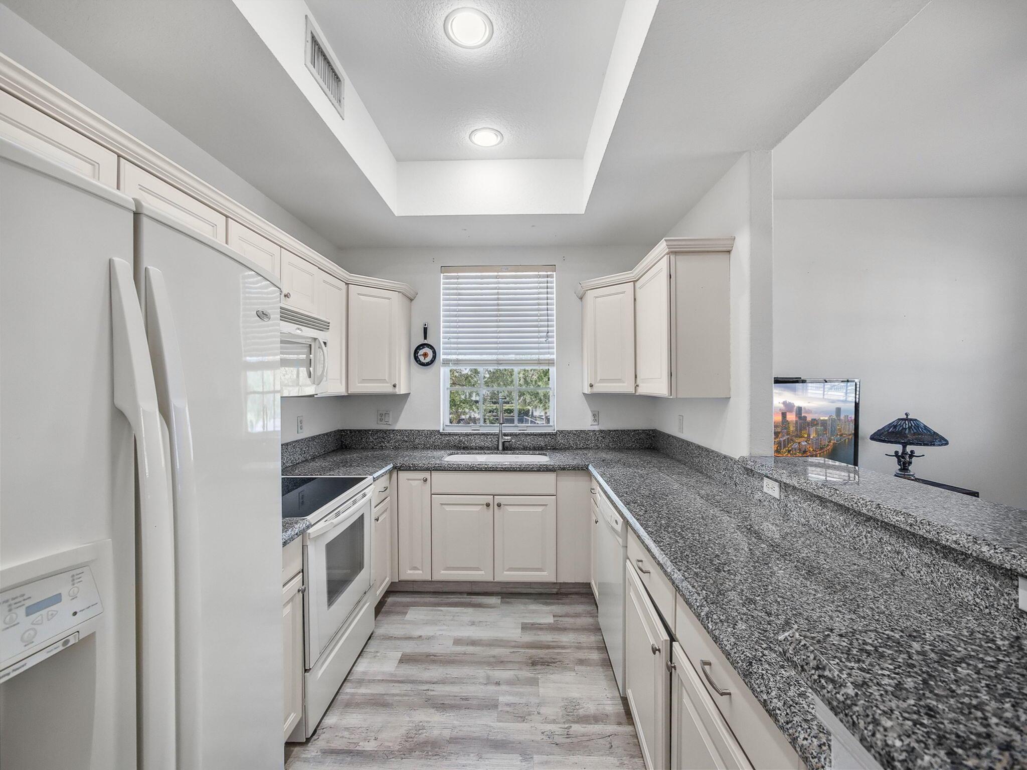 10520 SW Stephanie Way 2-202