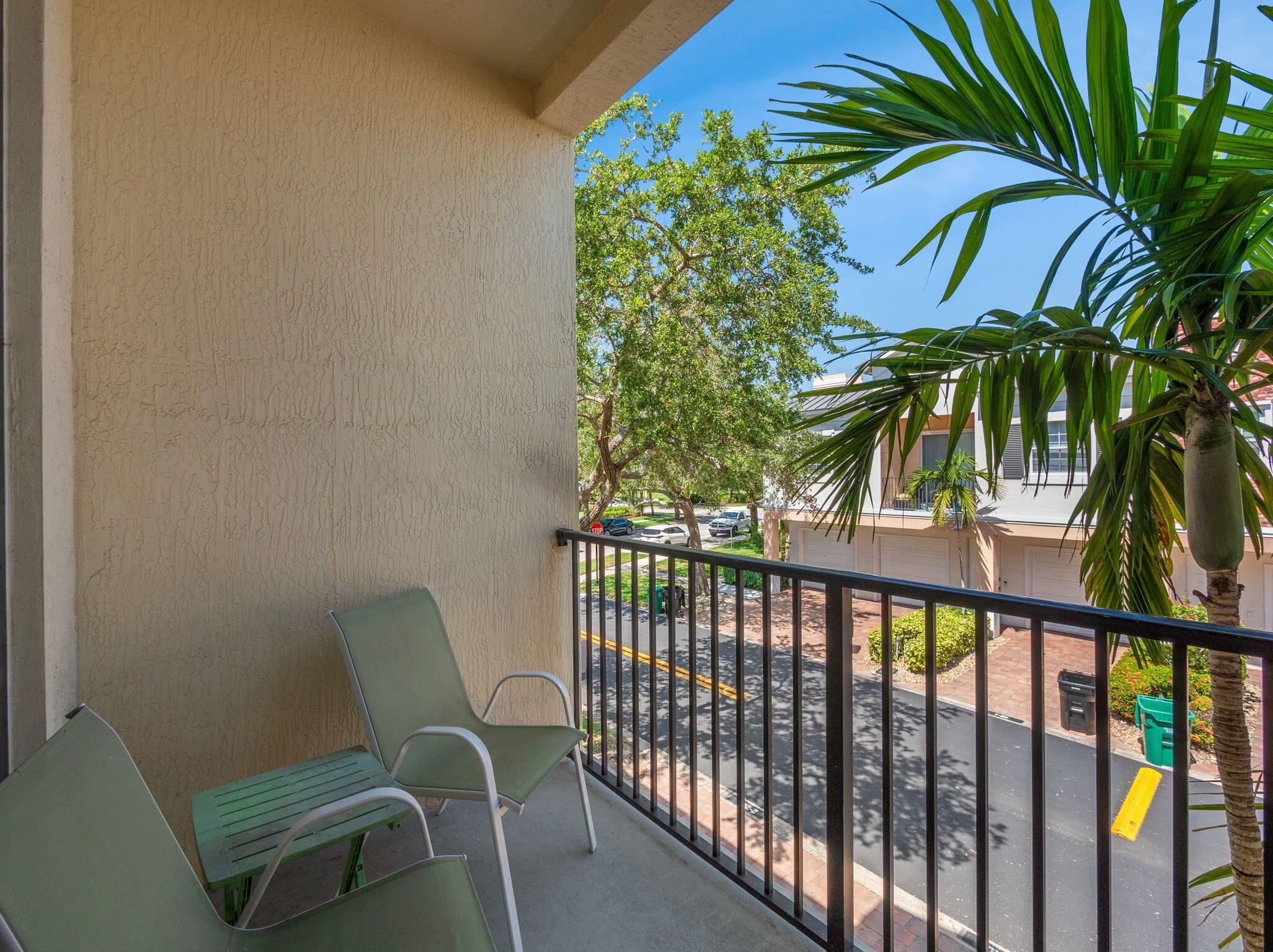 10520 SW Stephanie Way 2-202
