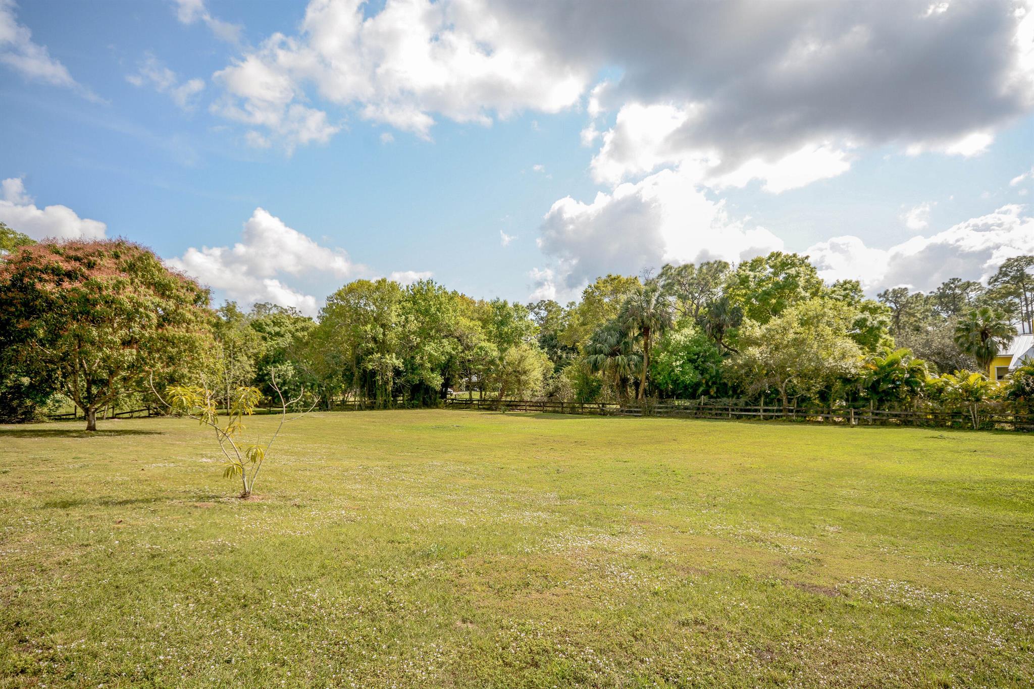 10534 Dogwood Trail
