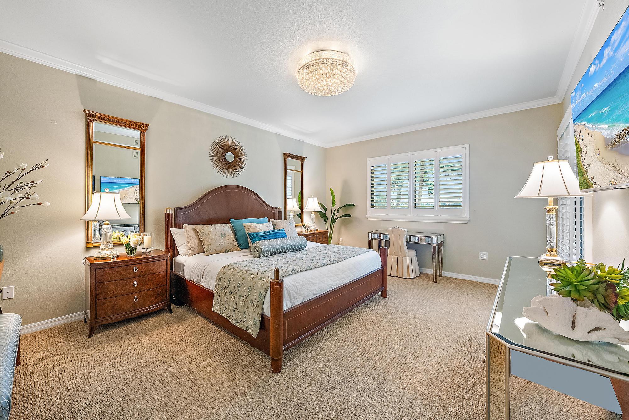 370 Golfview Road 304
