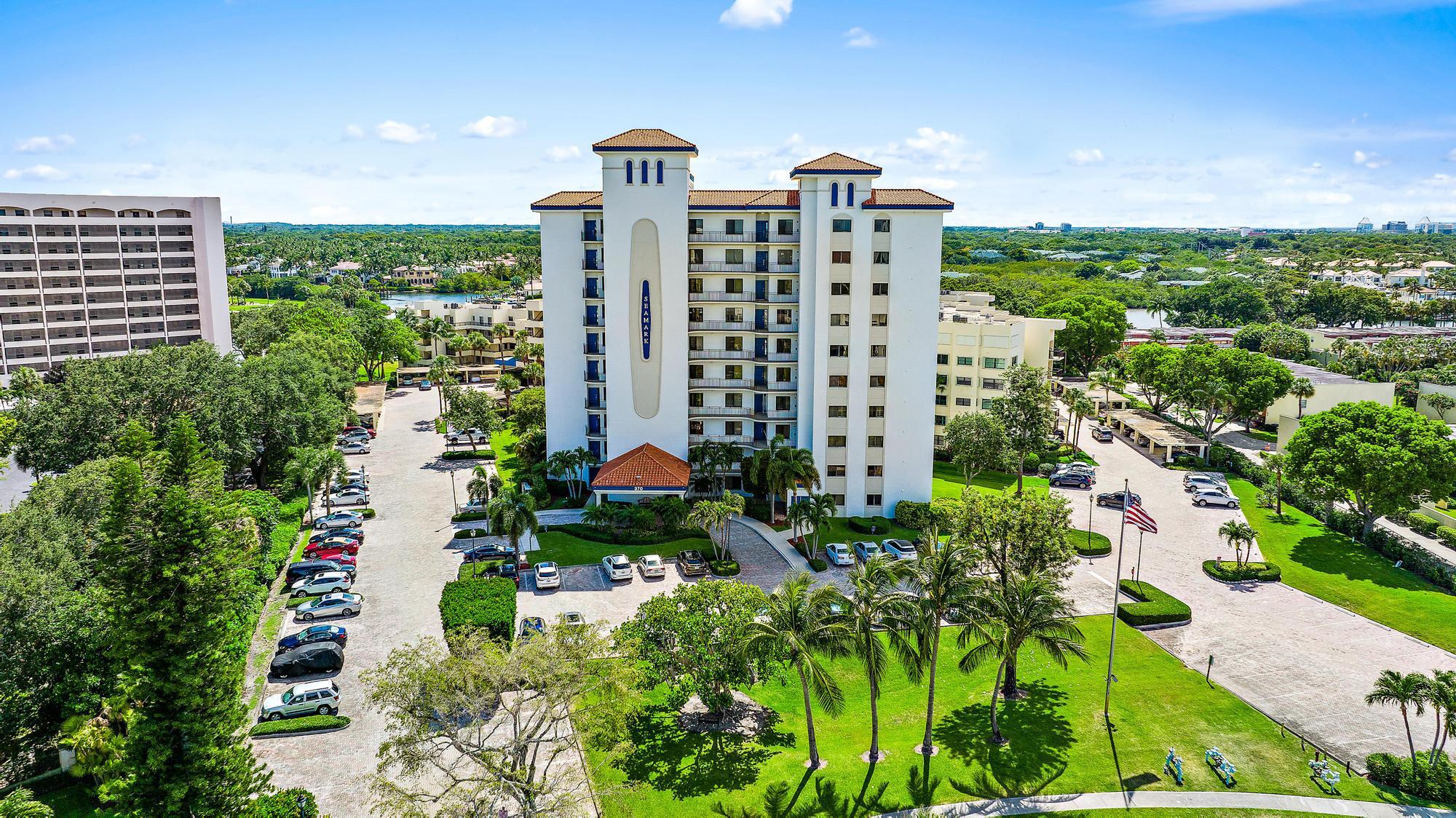370 Golfview Road 304
