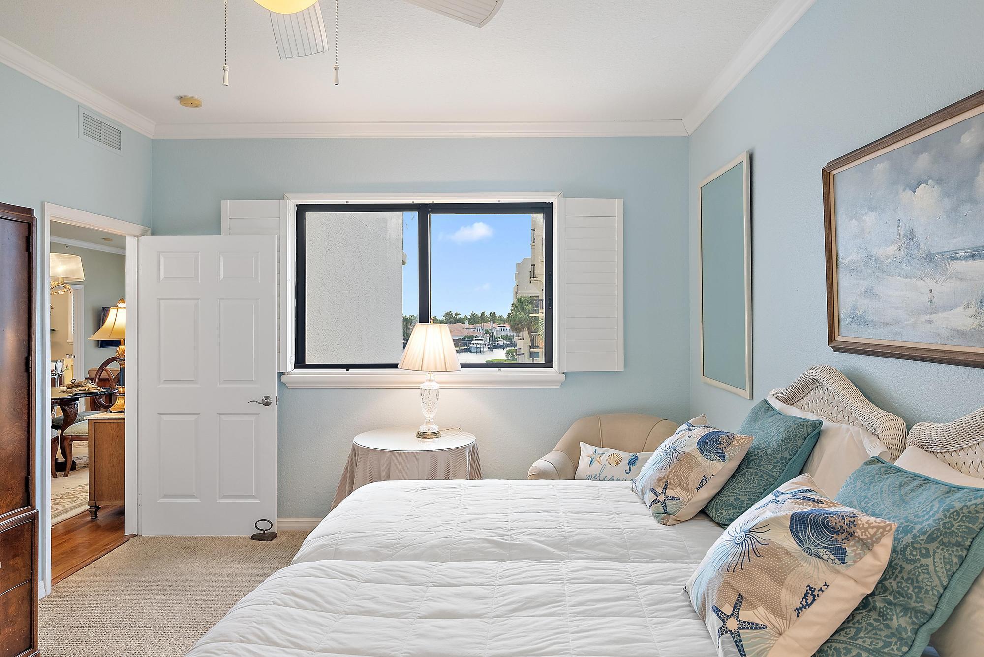 370 Golfview Road 304