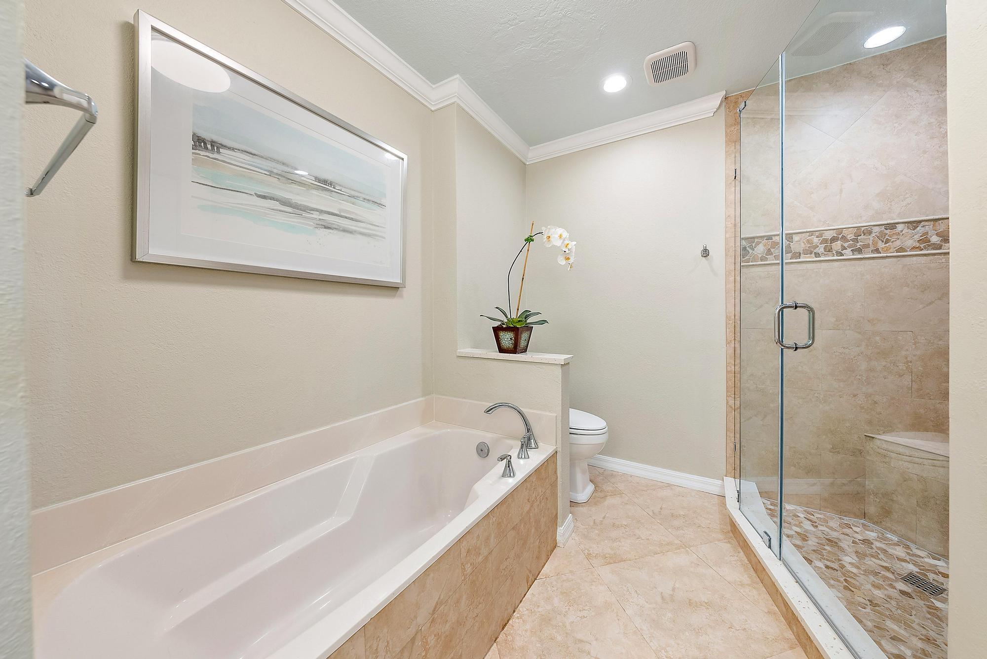 370 Golfview Road 304