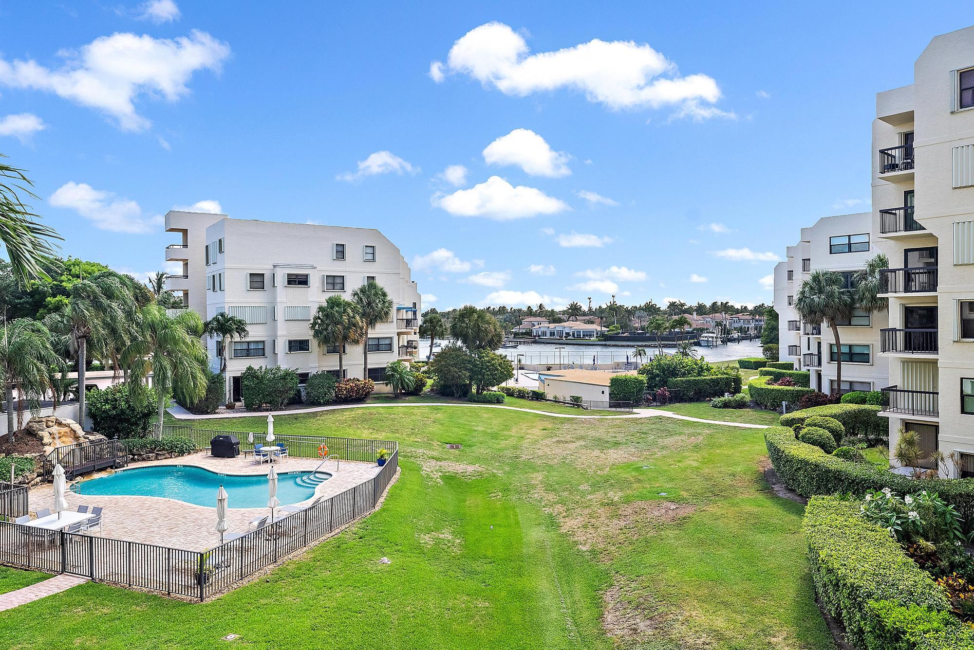 370 Golfview Road 304