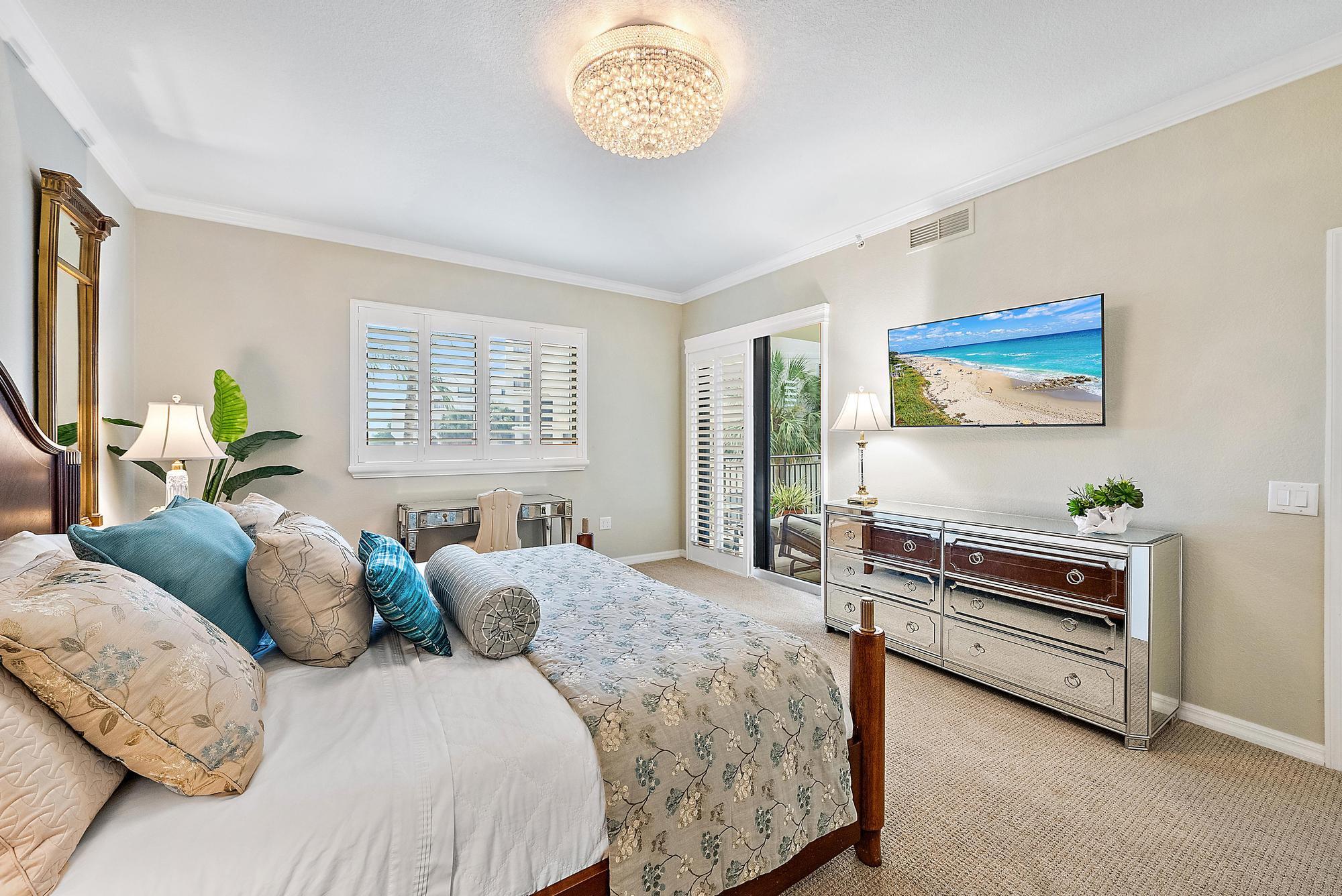 370 Golfview Road 304