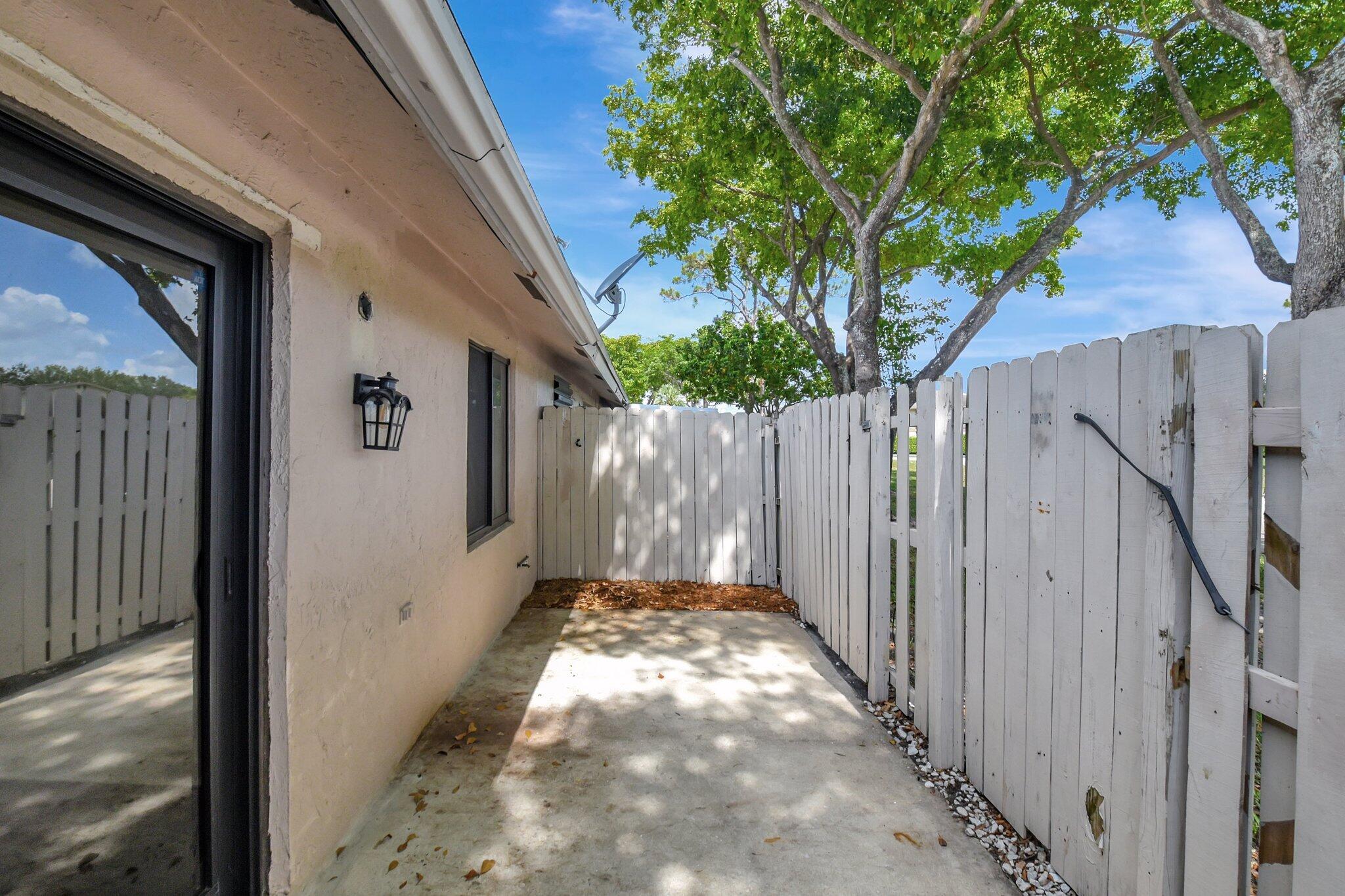 5171 Glencove Lane