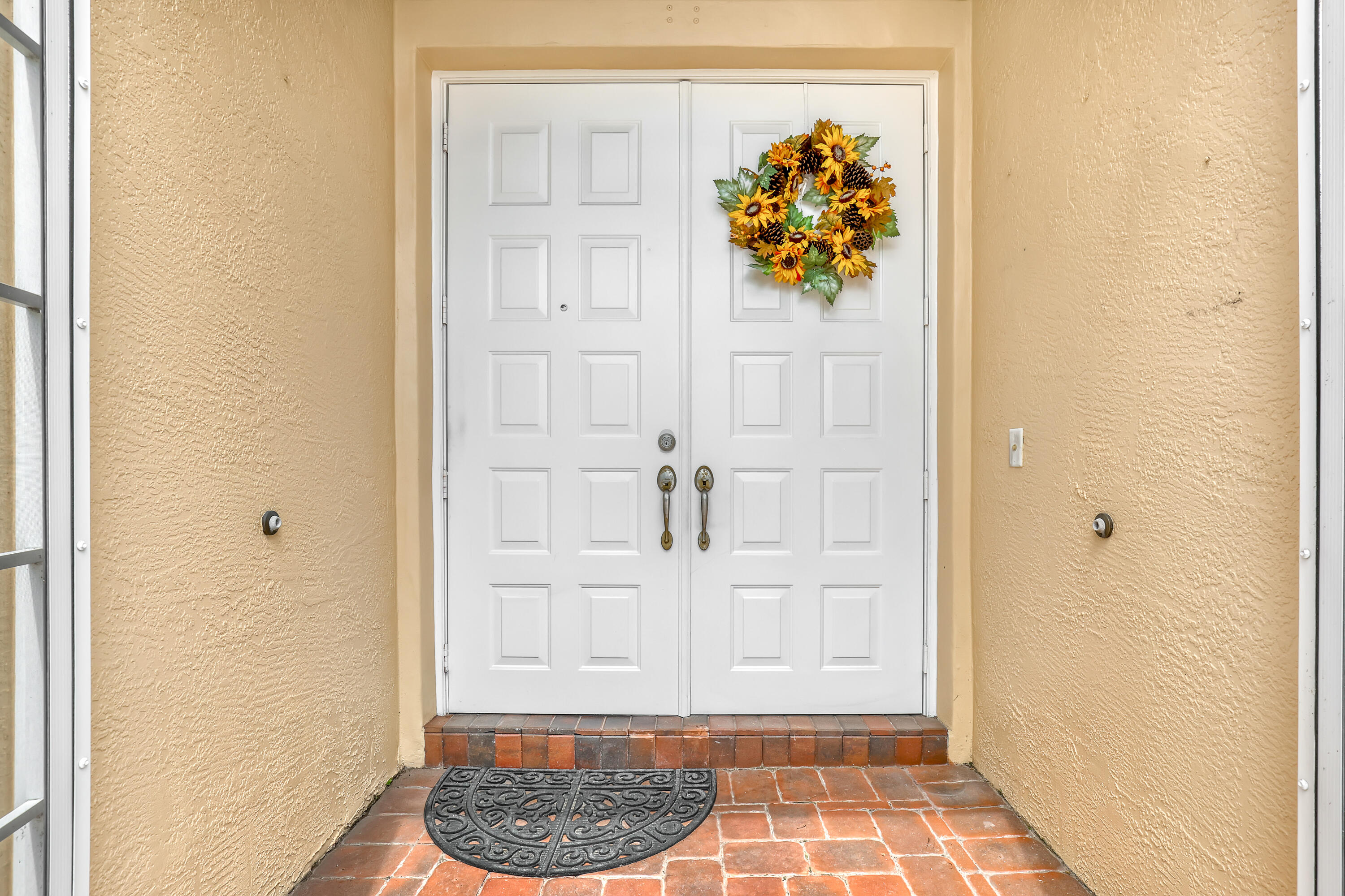 9466 Lantern Bay Circle
