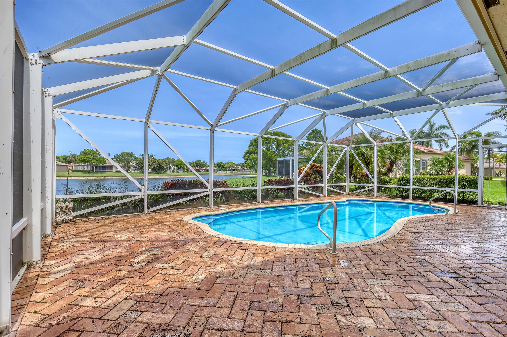 9466 Lantern Bay Circle
