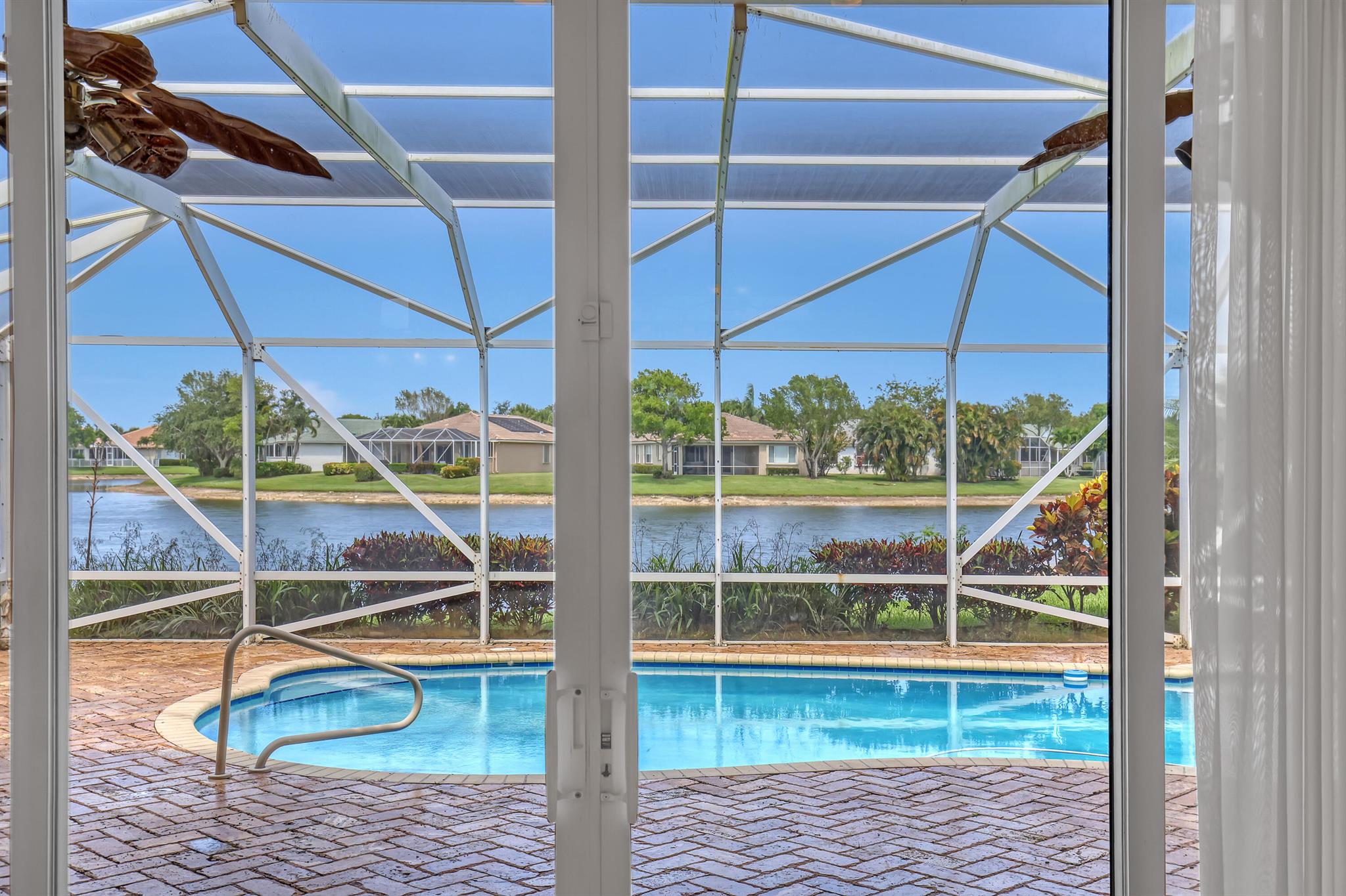 9466 Lantern Bay Circle