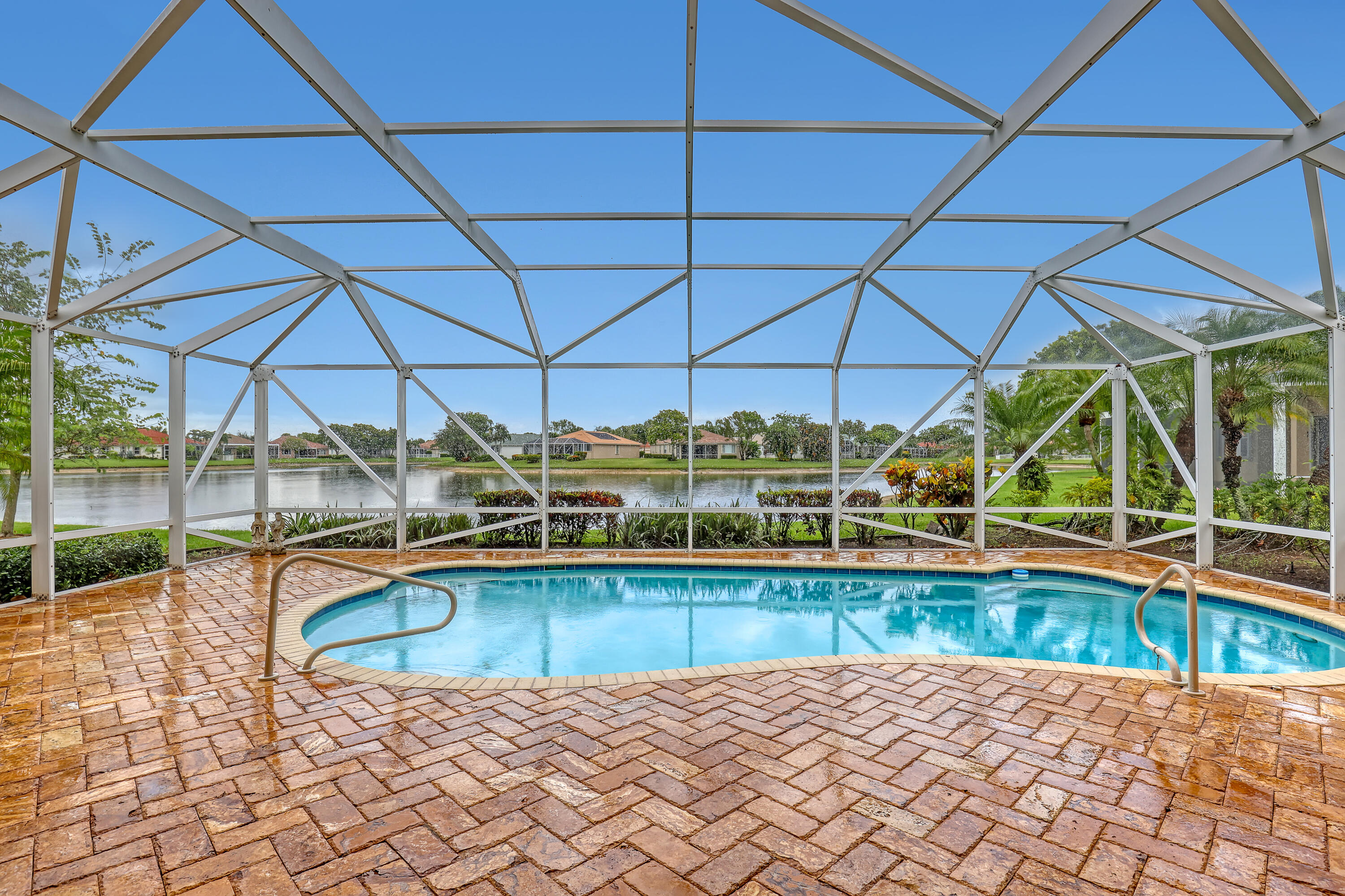 9466 Lantern Bay Circle